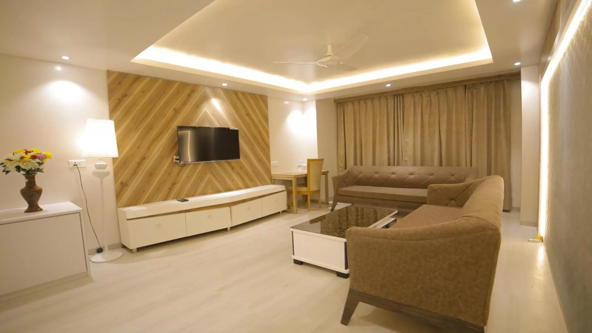 Dhamma Grand Hotel Resort