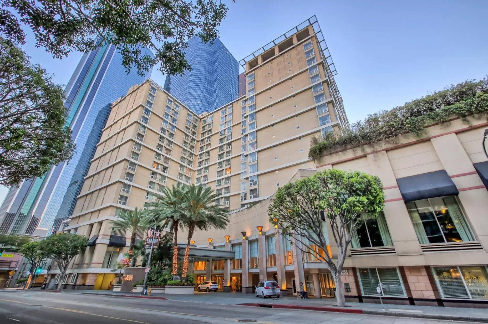 Property Building in Omni Los Angeles Hotel