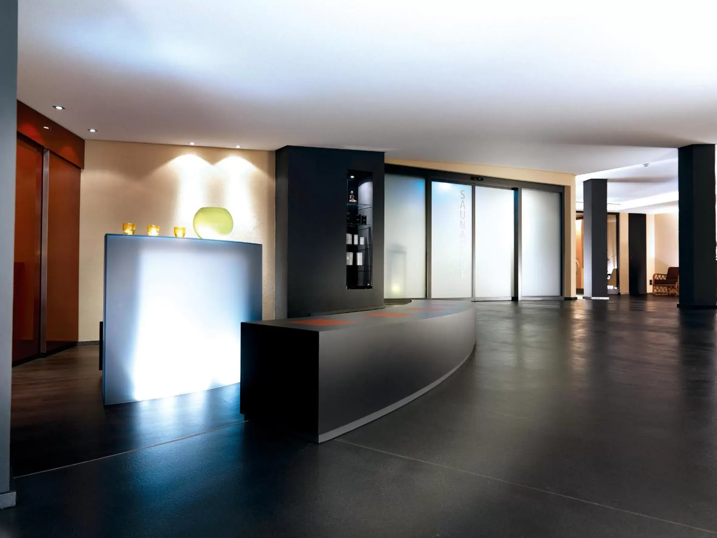 Spa and wellness centre/facilities, Lobby/Reception in Hotel Traube am See