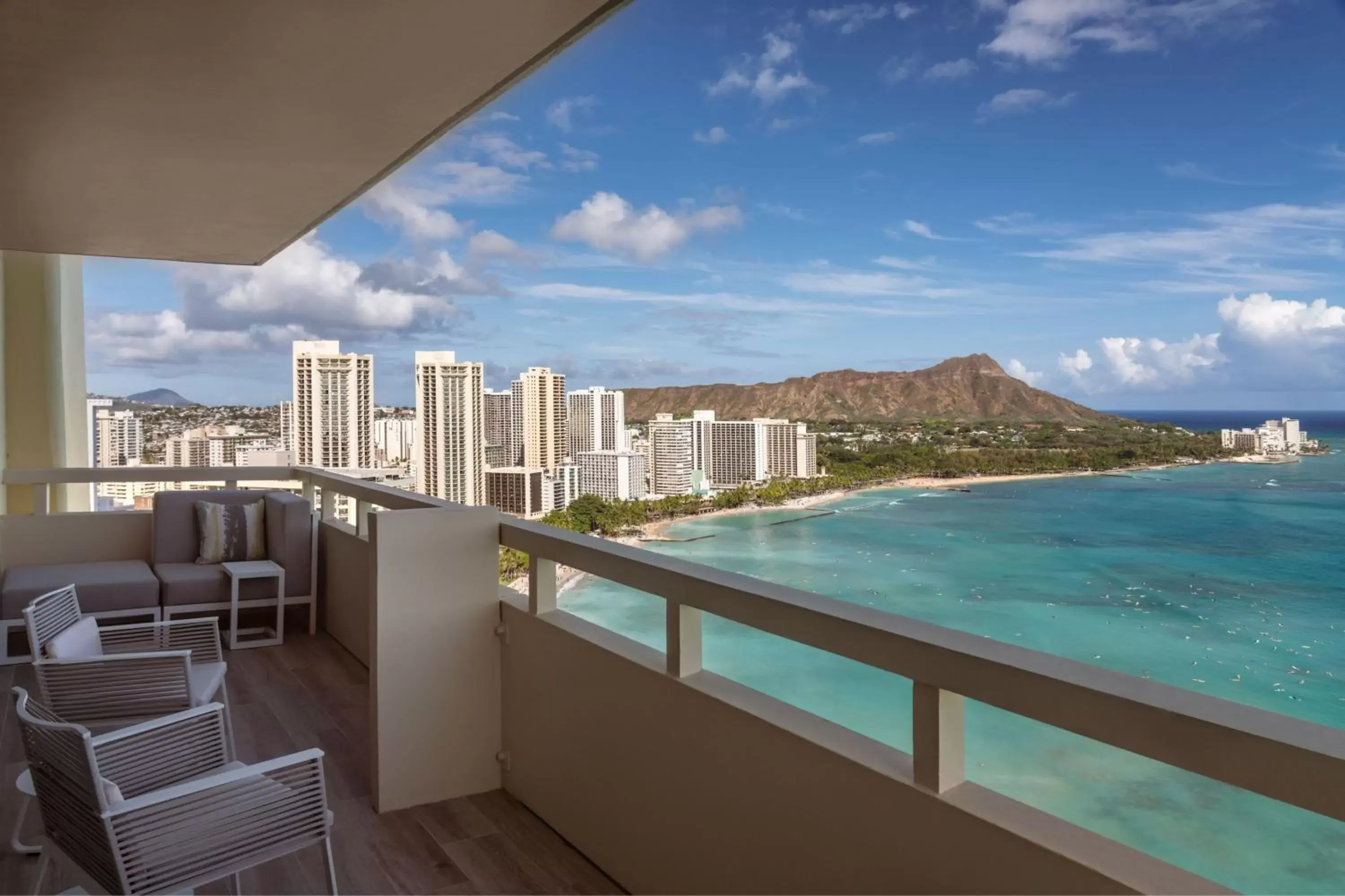 Living room in Sheraton Waikiki