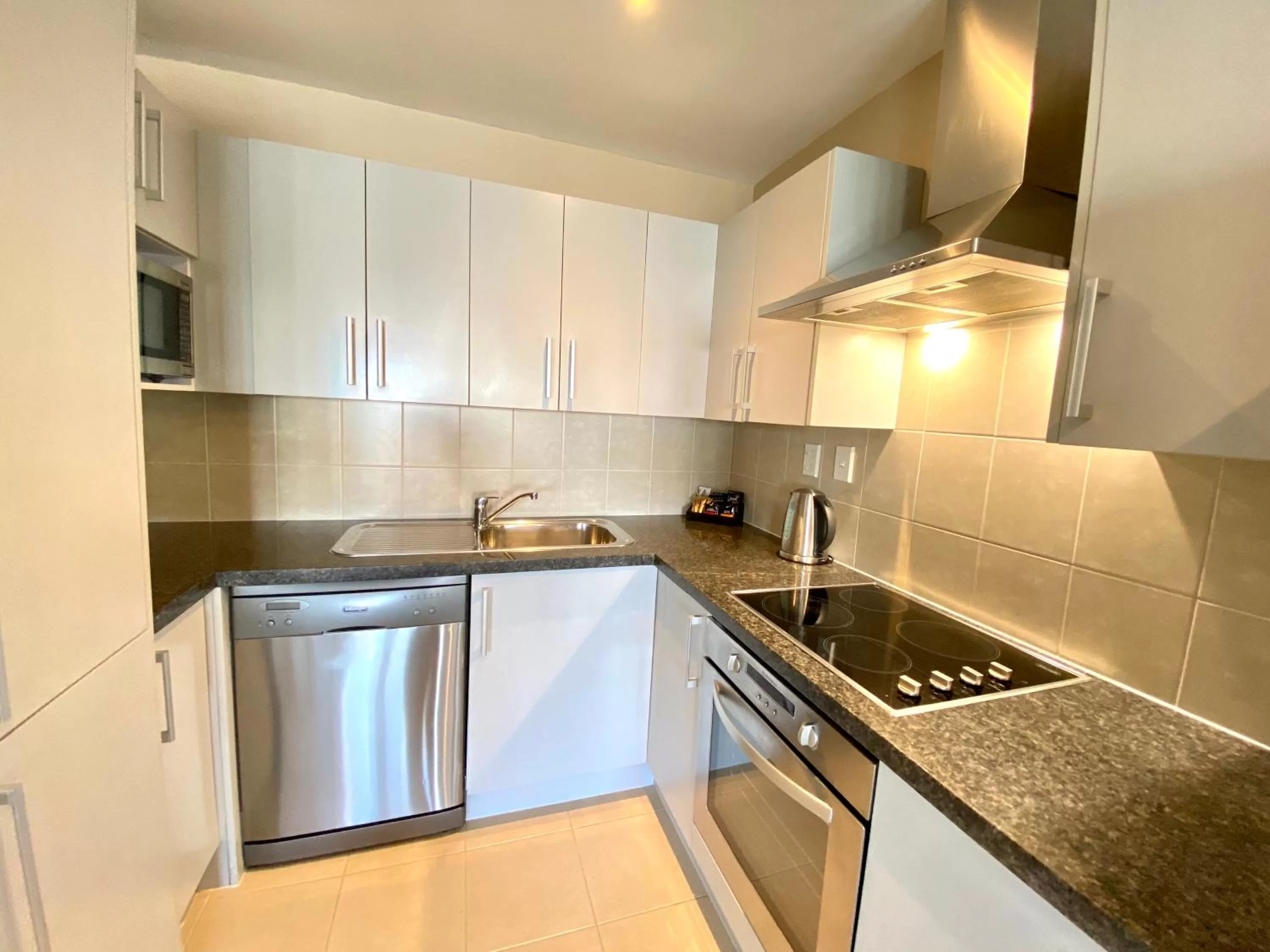 Kitchen or kitchenette in Alpha Motel with Spa-Bath