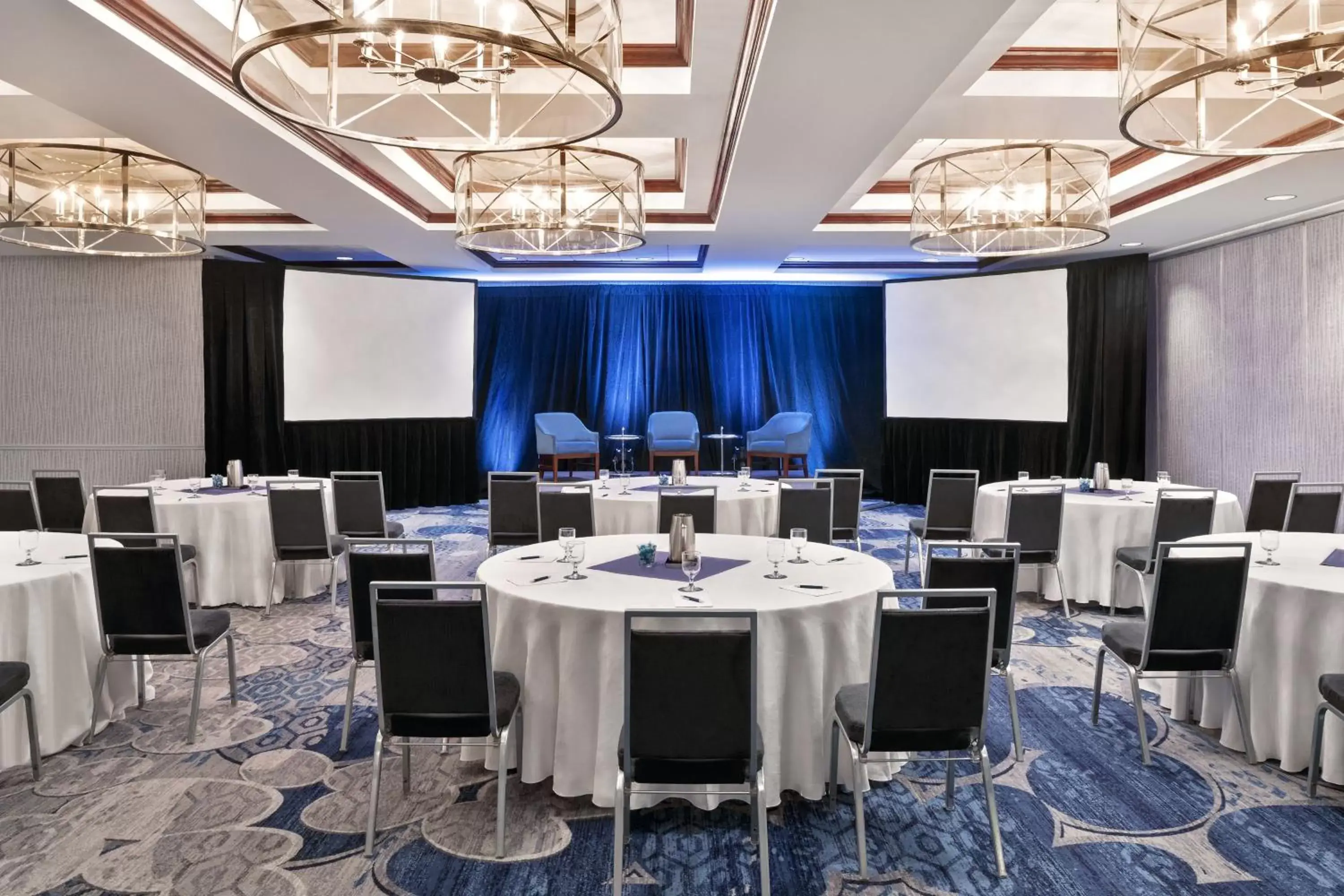 Meeting/conference room in Sheraton Madison Hotel