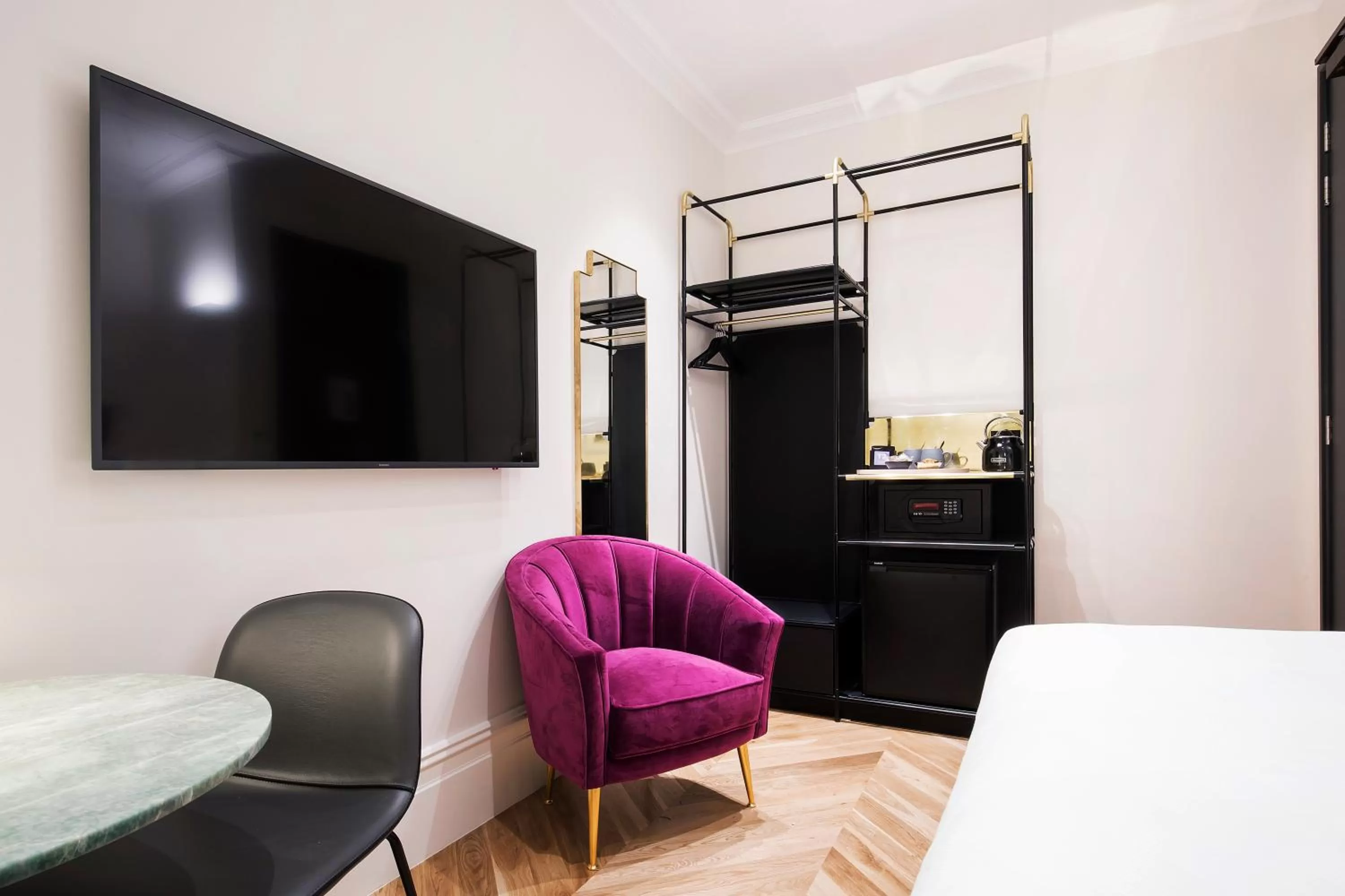 Bedroom, Bed in Crystalbrook Albion