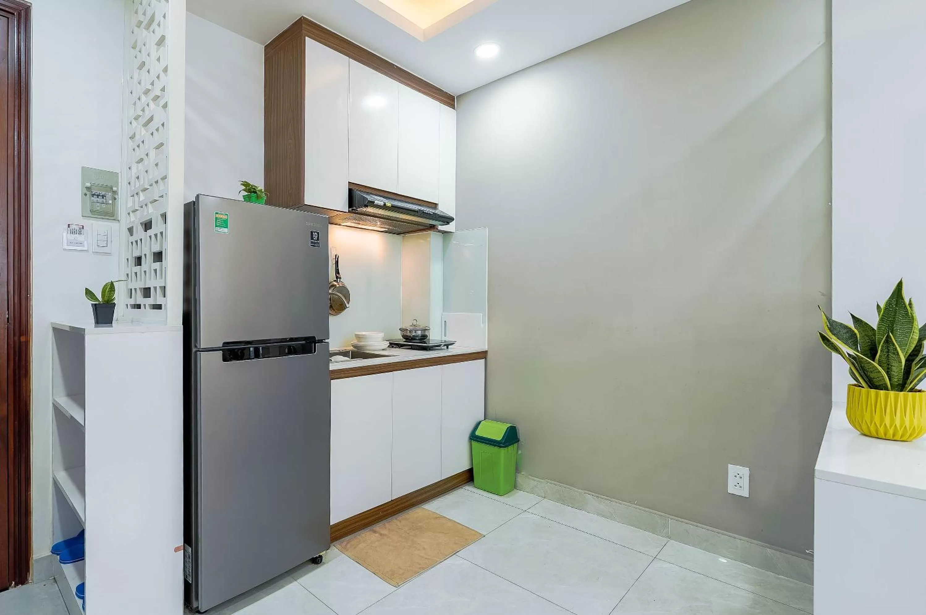 Kitchen or kitchenette in Spring Hill Apartment -The High Class