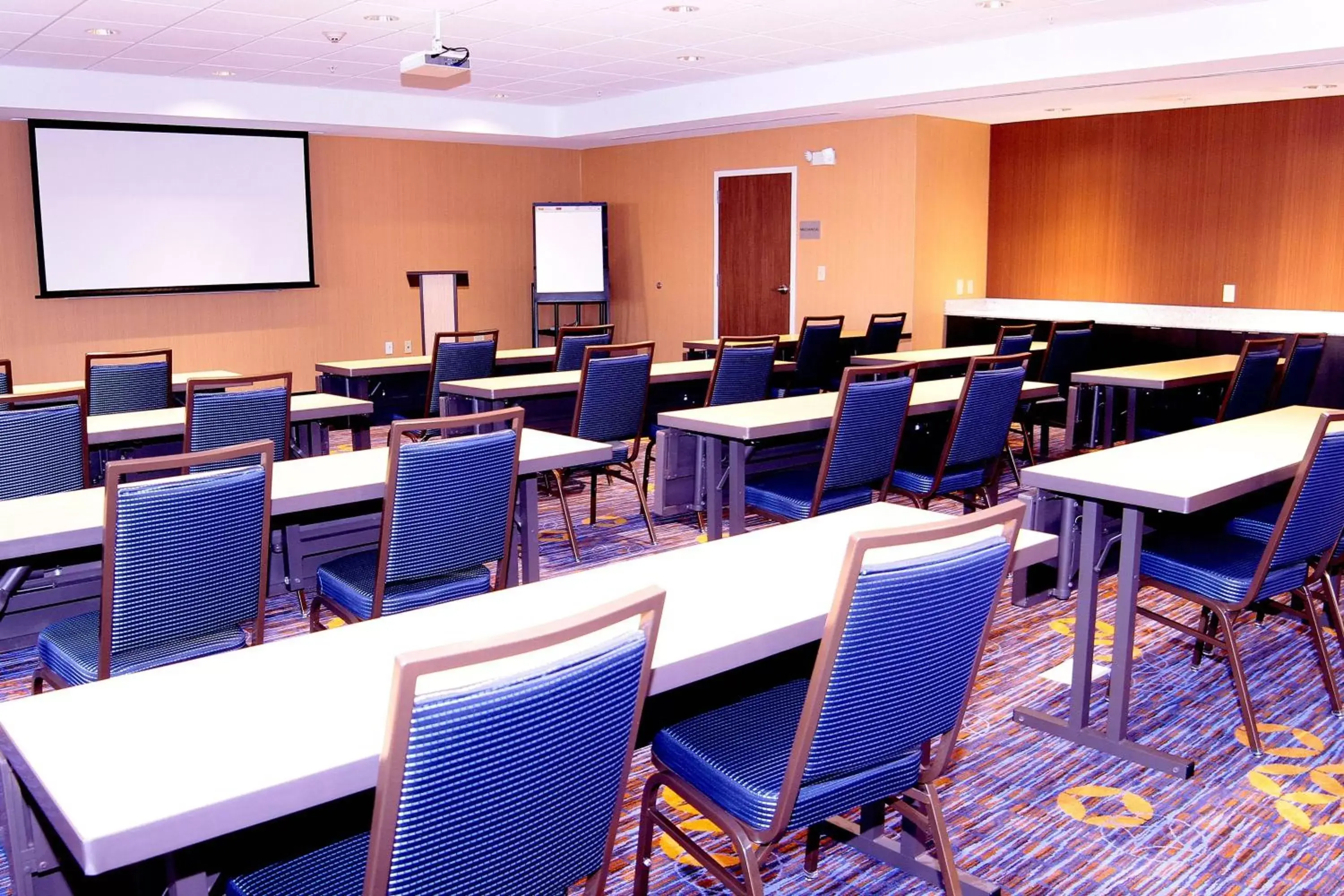 Meeting/conference room in Courtyard by Marriott Jackson Airport/Pearl