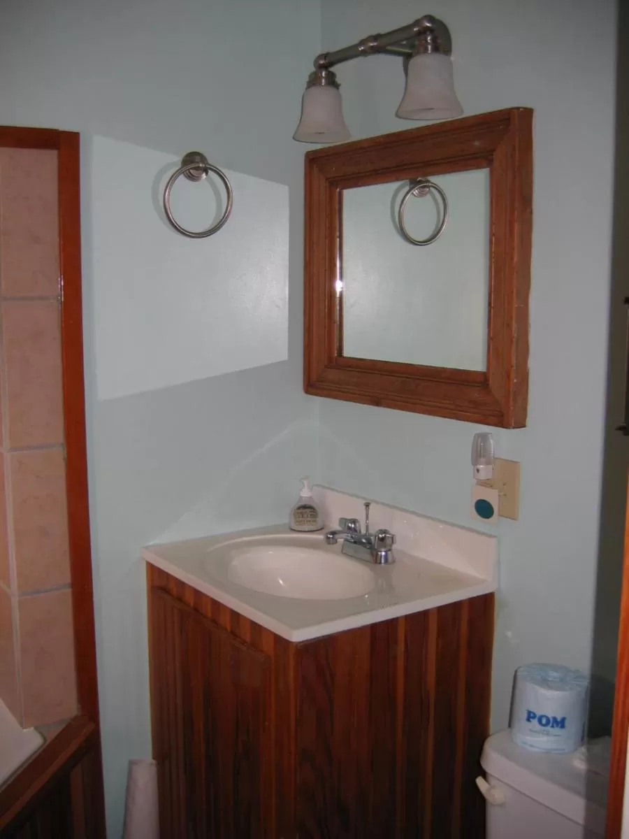 Bathroom in Trails End Inn