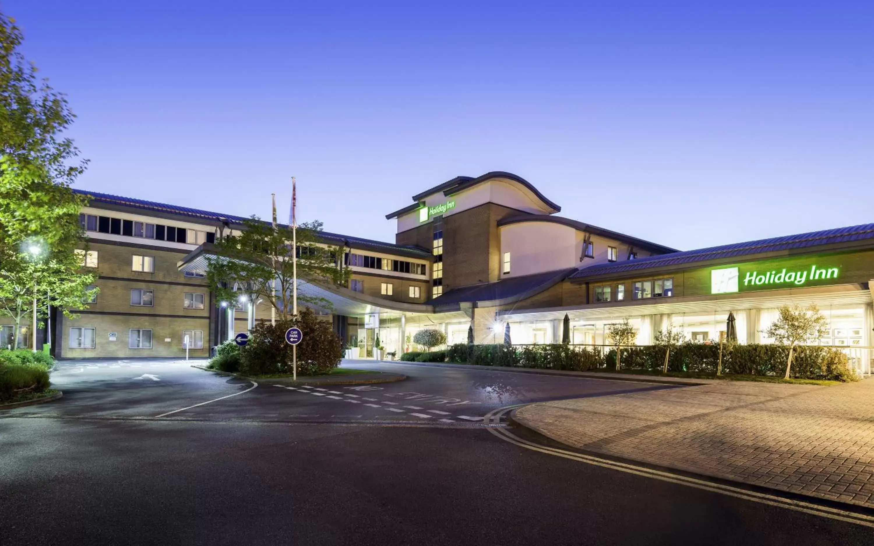 Property Building in Holiday Inn Oxford, an IHG Hotel