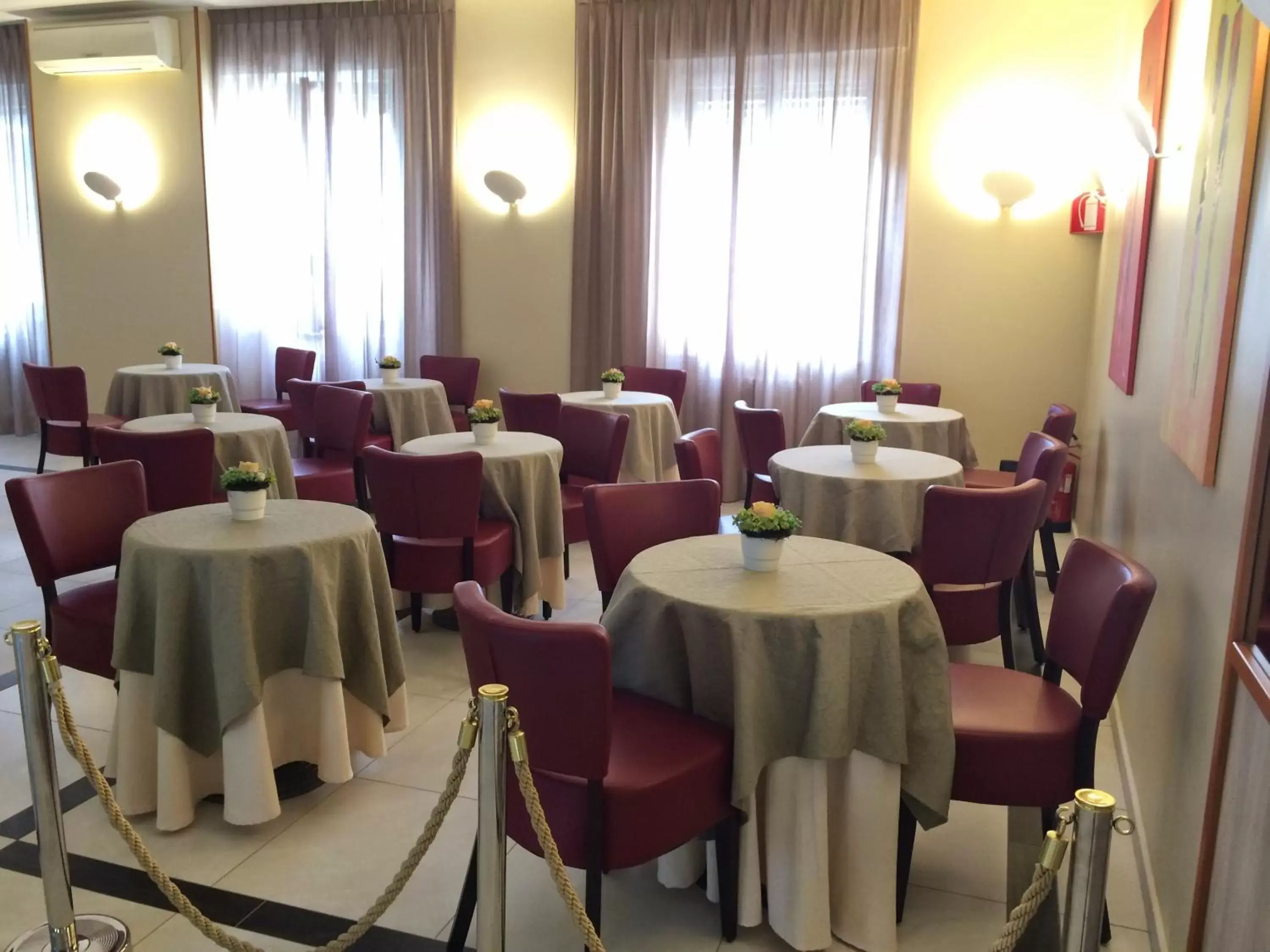 Lounge or bar, Restaurant/Places to Eat in Hotel Arcobaleno