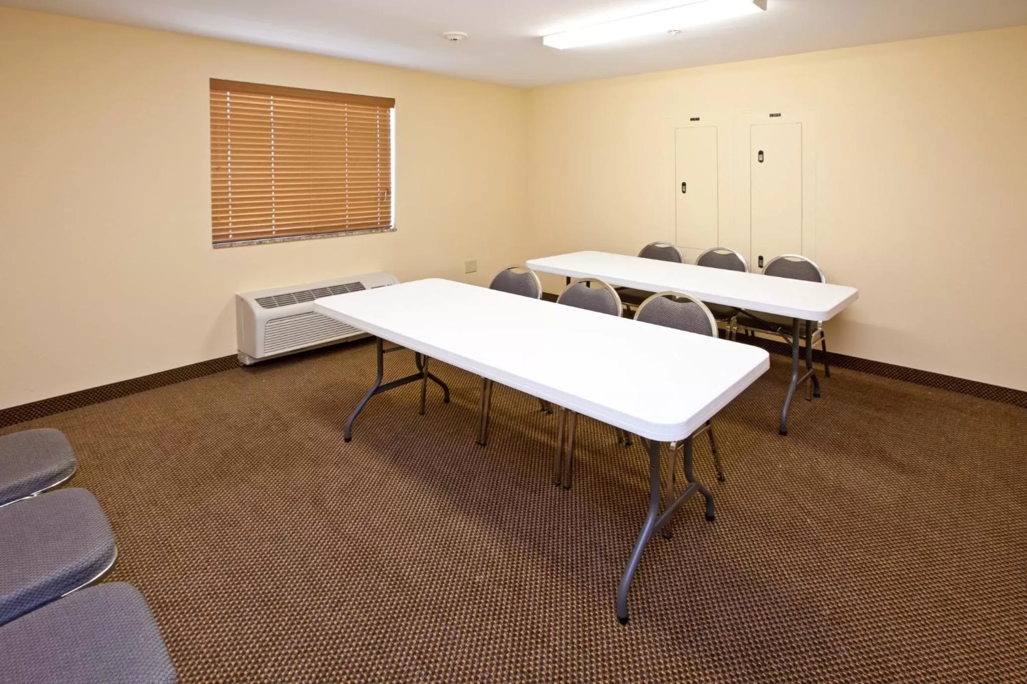 Meeting/conference room in Candlewood Suites Lafayette by IHG