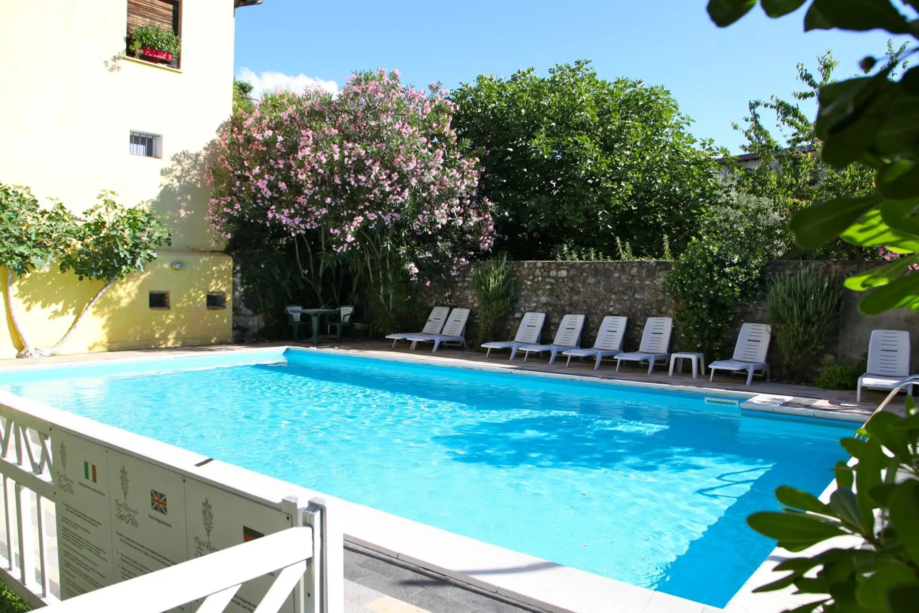 Swimming Pool in Hotel San Filis