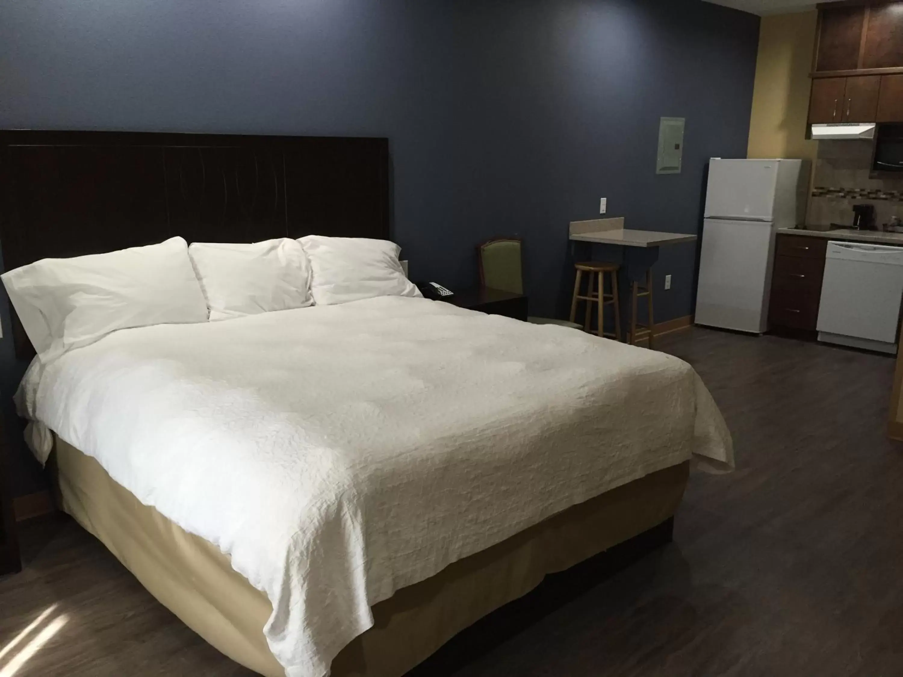 Bed in La Bonita Inn & Suites - Crane