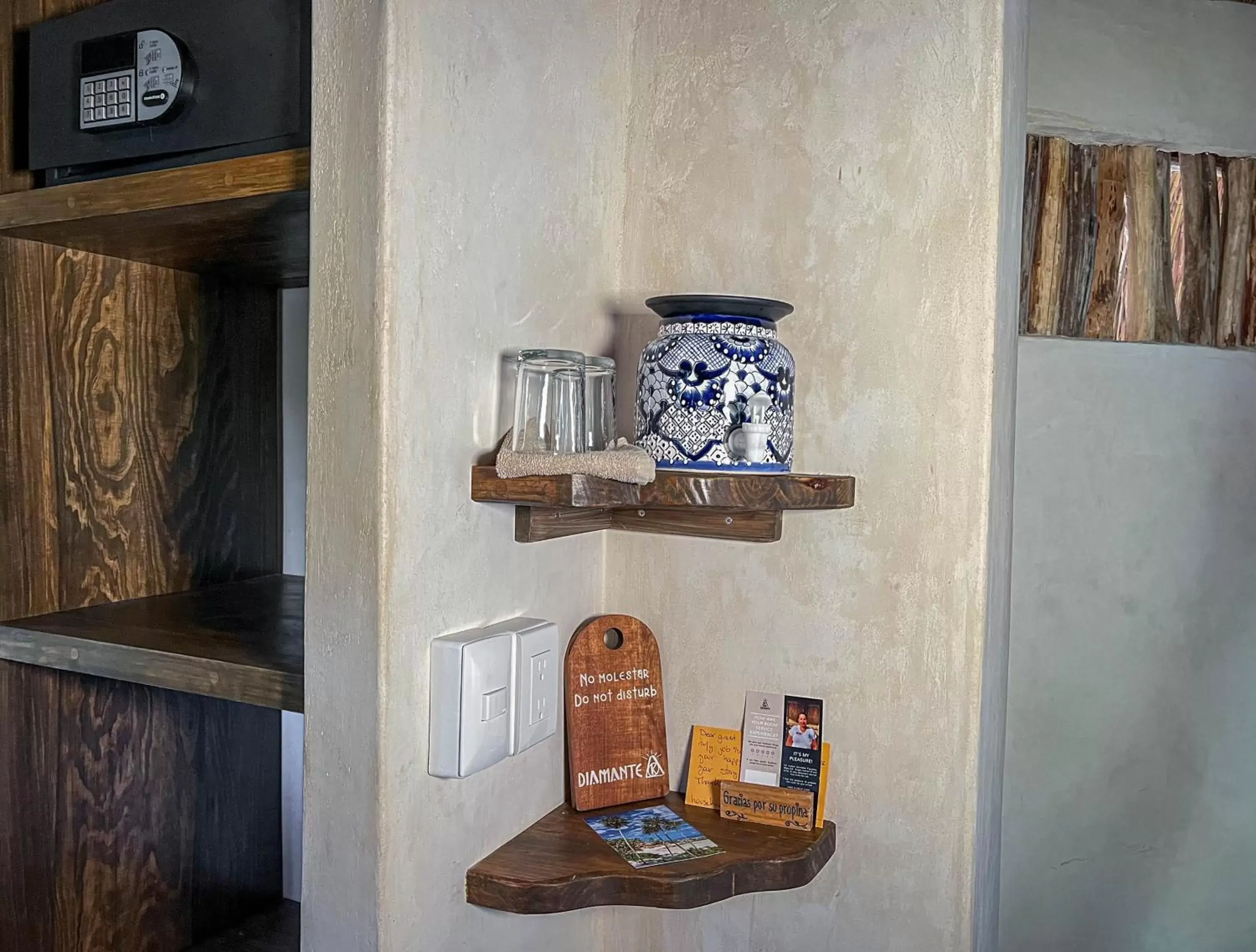 Decorative detail, Kitchen/Kitchenette in Diamante K - Inside Tulum National Park