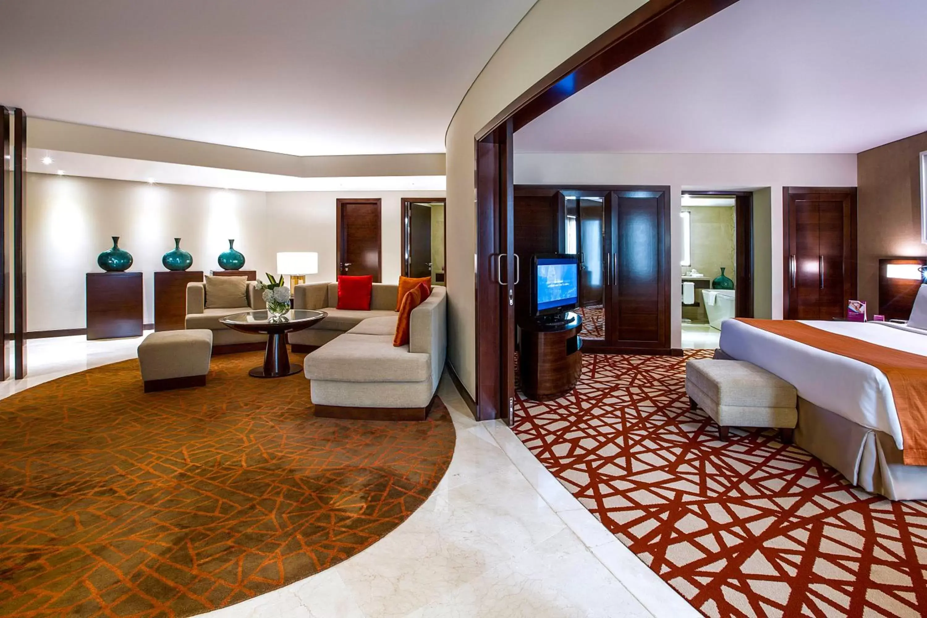 Photo of the whole room, Seating Area in Crowne Plaza Dubai Deira, an IHG Hotel