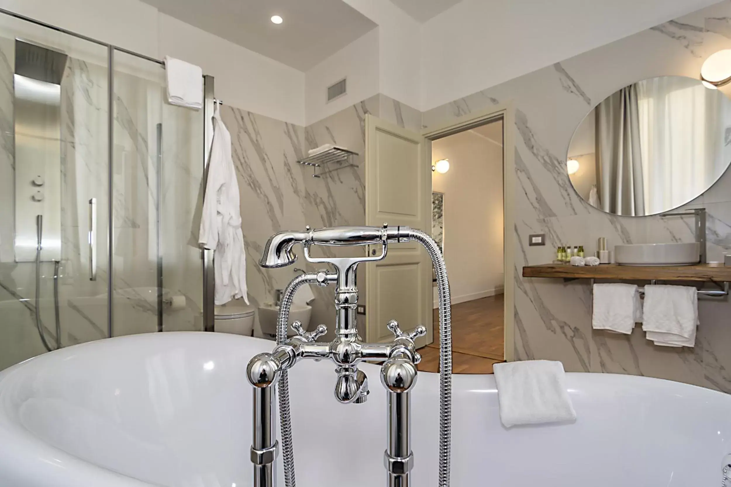 Bathroom in Palazzo Cini Luxury Rooms in Pisa