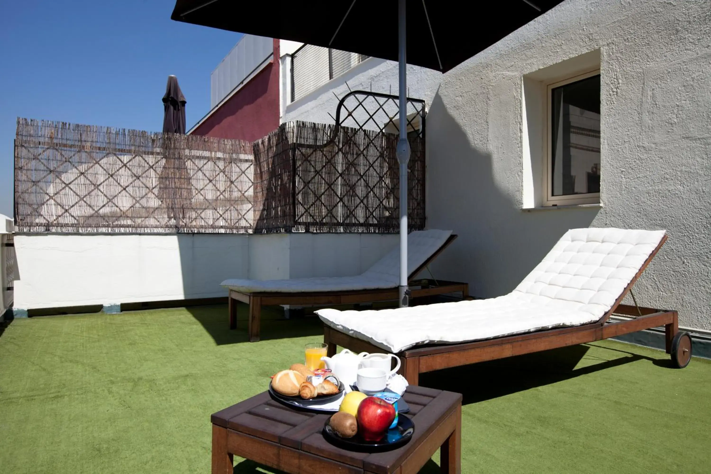 Balcony/Terrace in Hotel Moderno Puerta del Sol