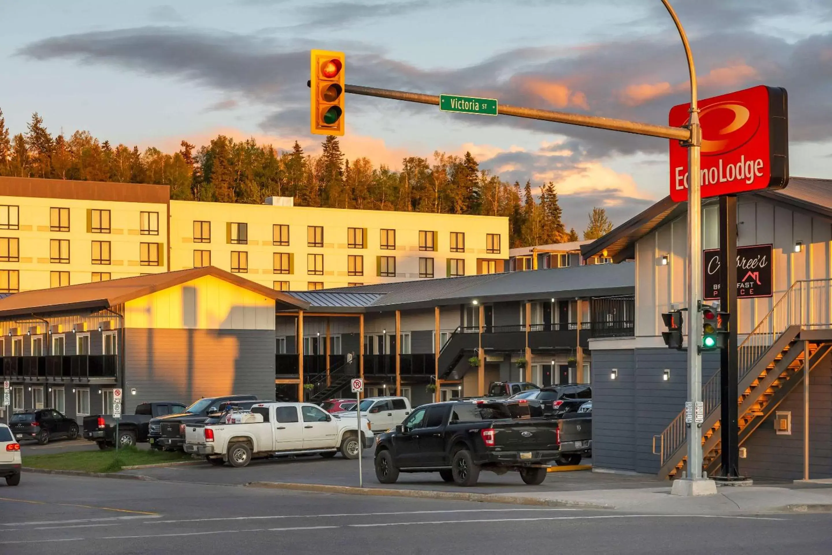 Property Building in Econo Lodge City Centre Inn