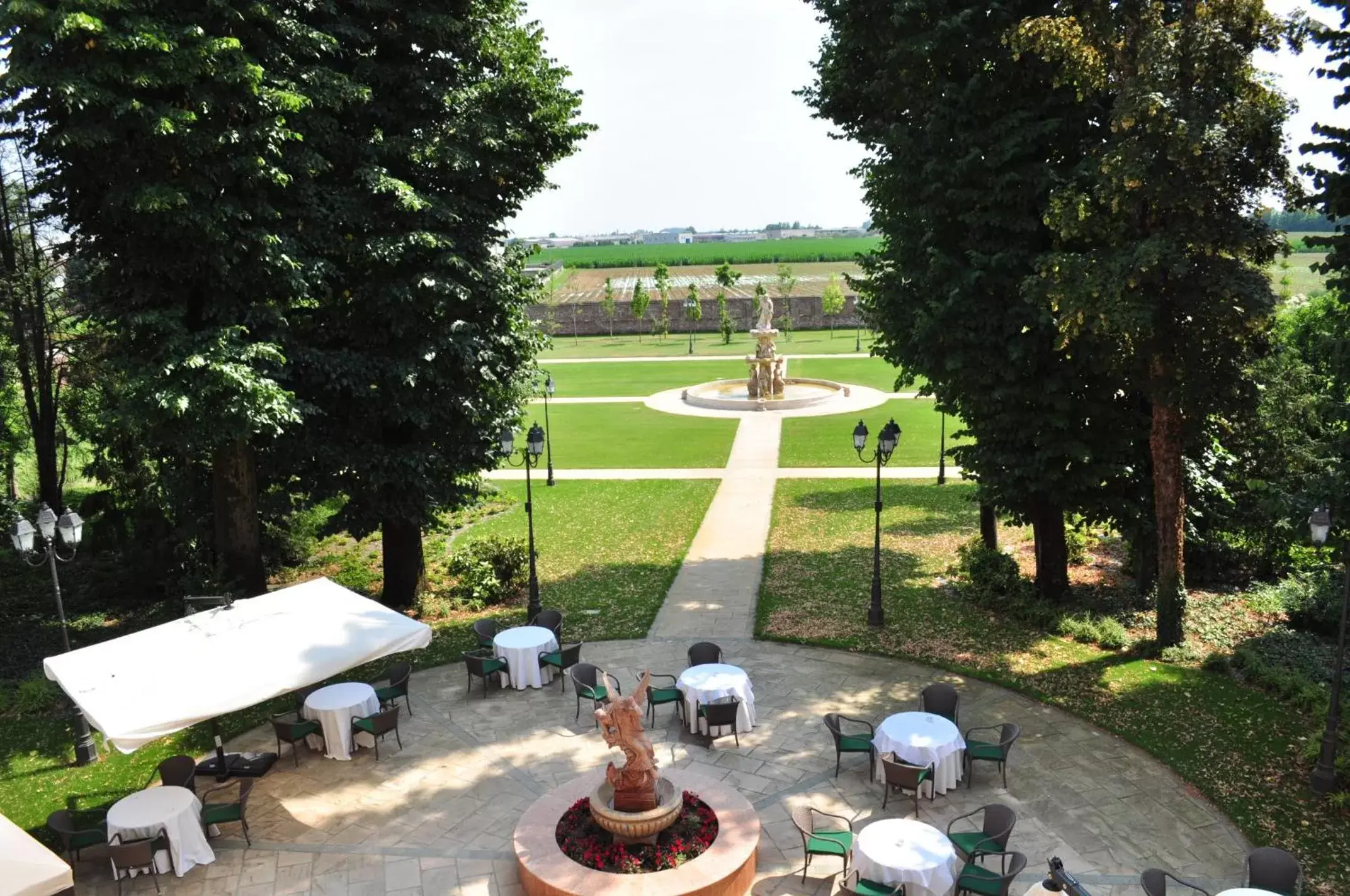 Garden in Hotel Villa Borghesi