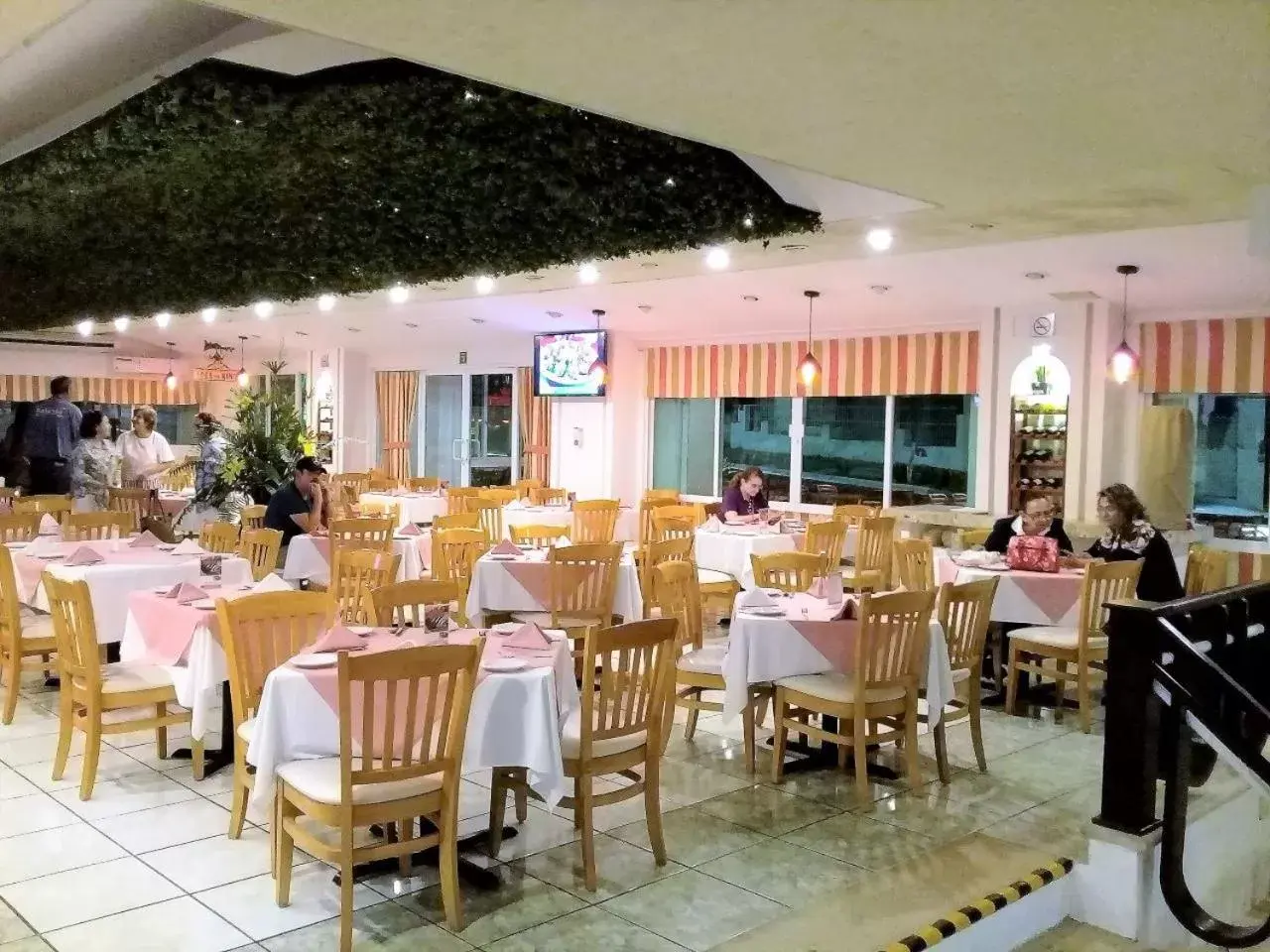 Restaurant/Places to Eat in Hotel Los Cocos Chetumal