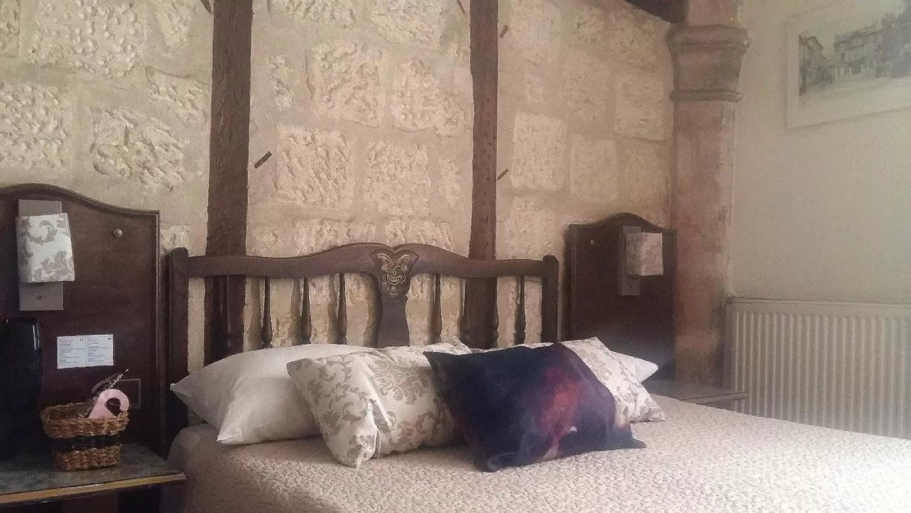 Bed in Hotel Mignon Bed in Hotel Mignon