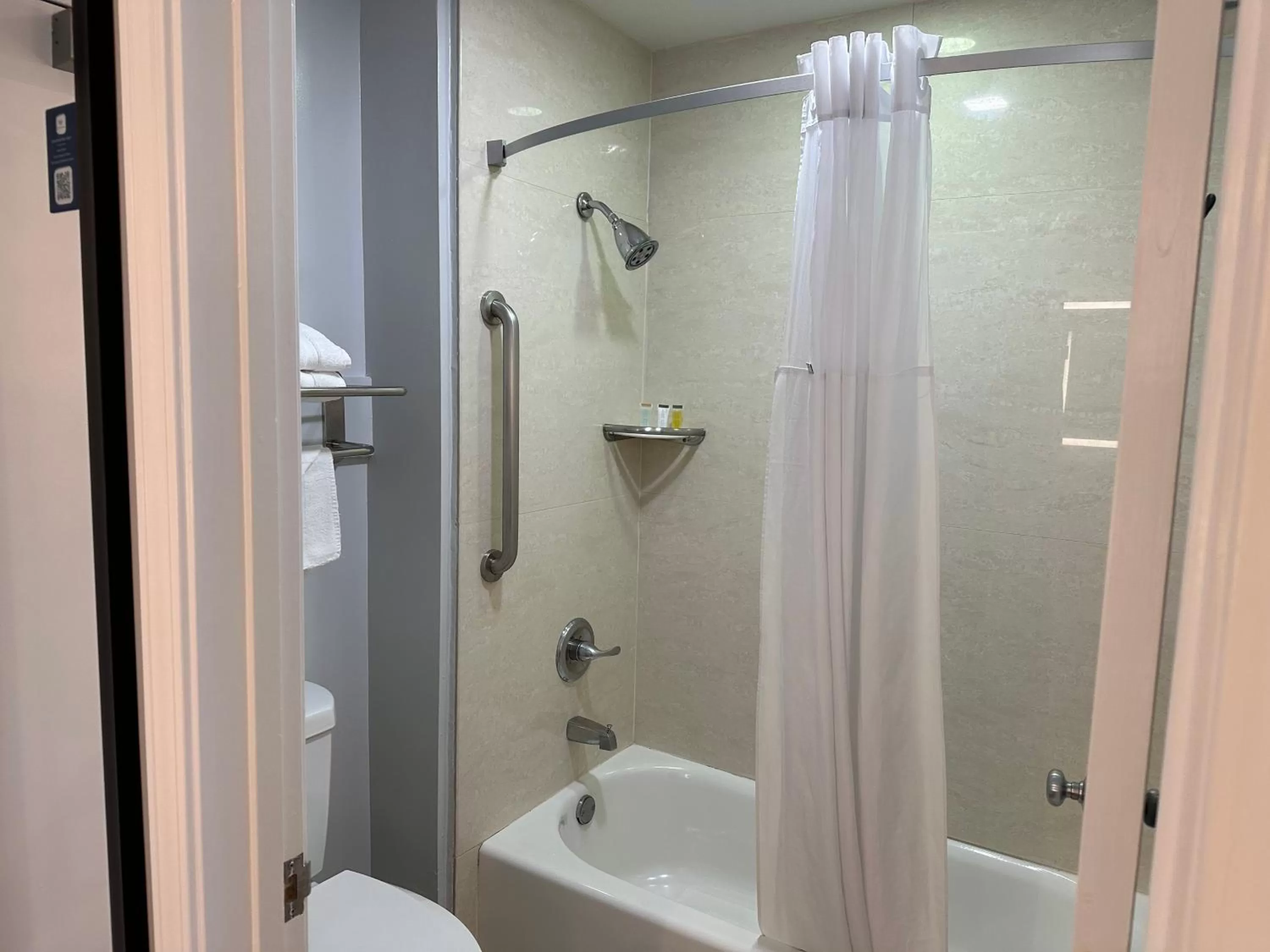 Shower, Bathroom in Super 8 by Wyndham San Bruno /SF Intl Arpt West
