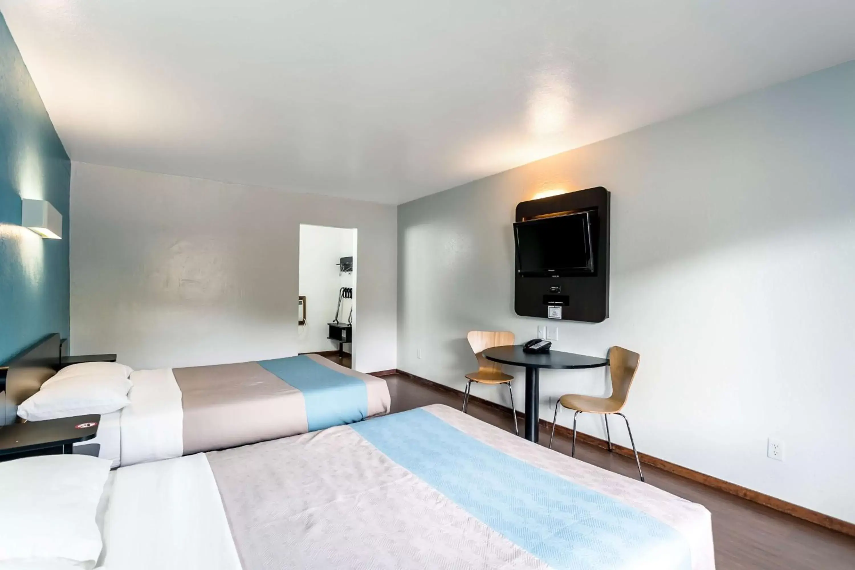 Photo of the whole room, Bed in Motel 6-Missoula, MT - University Photo of the whole room, Bed in Motel 6-Missoula, MT - University