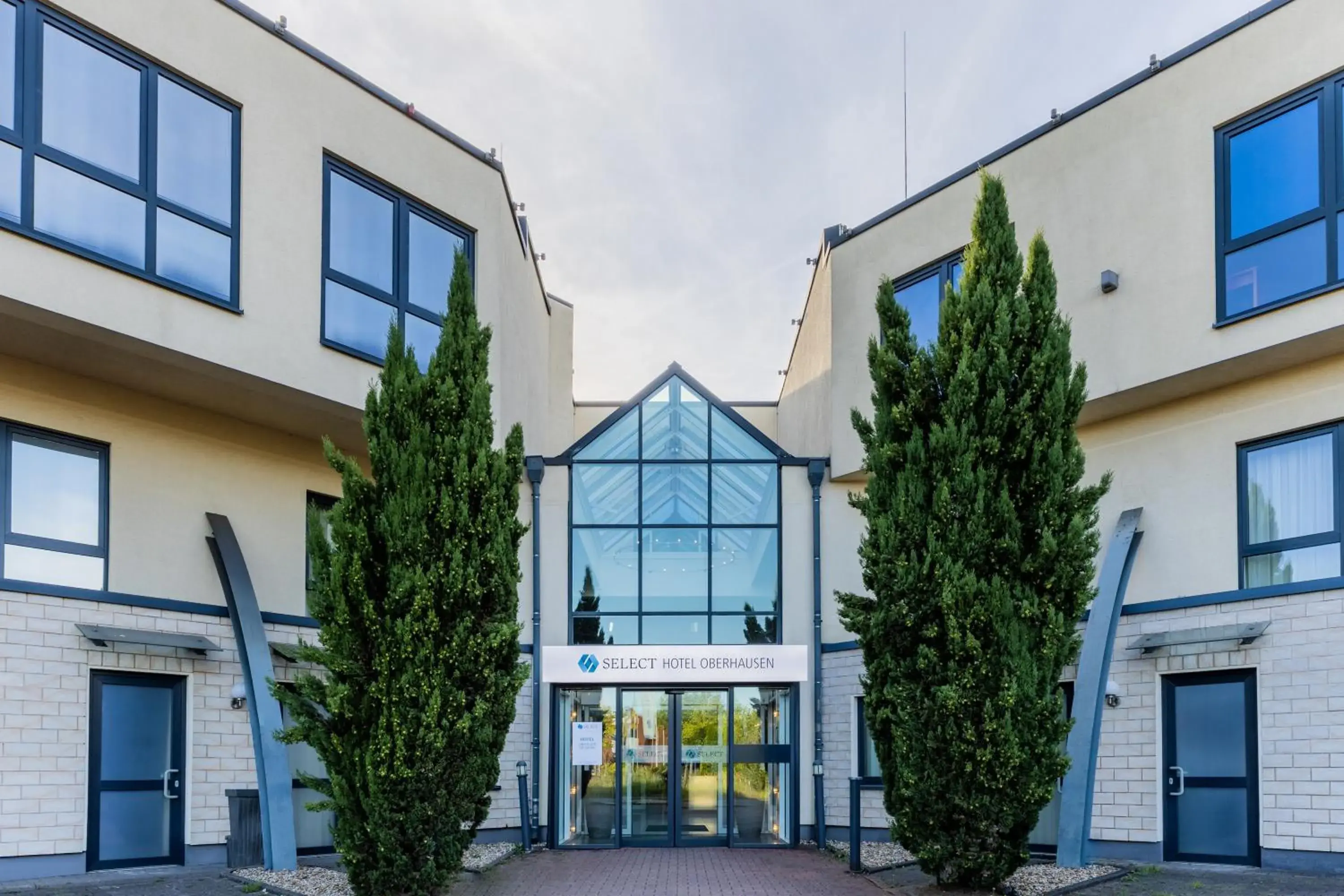 Facade/entrance, Property Building in Select Hotel Oberhausen