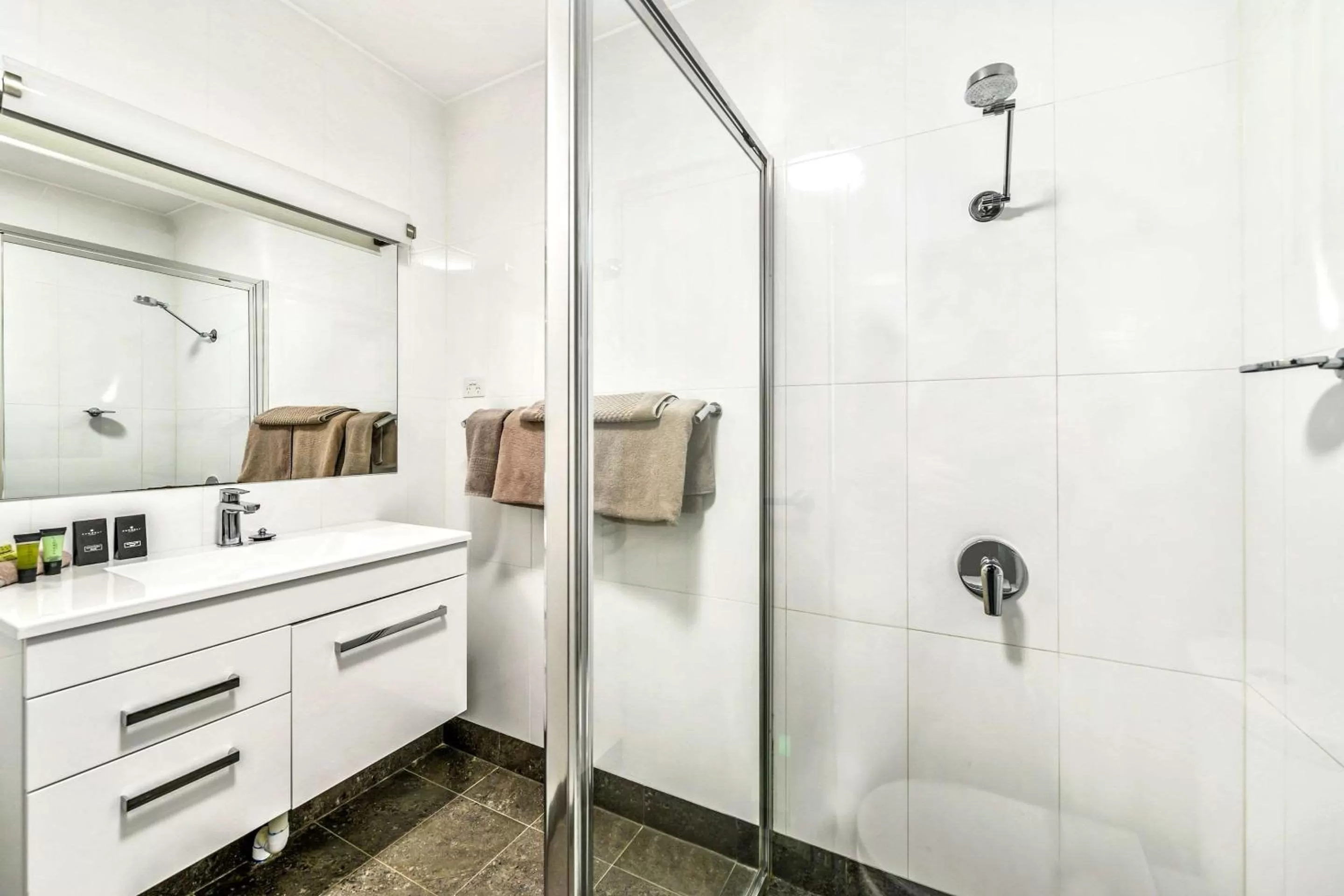 Bedroom in Quality Inn Ashby House Tamworth