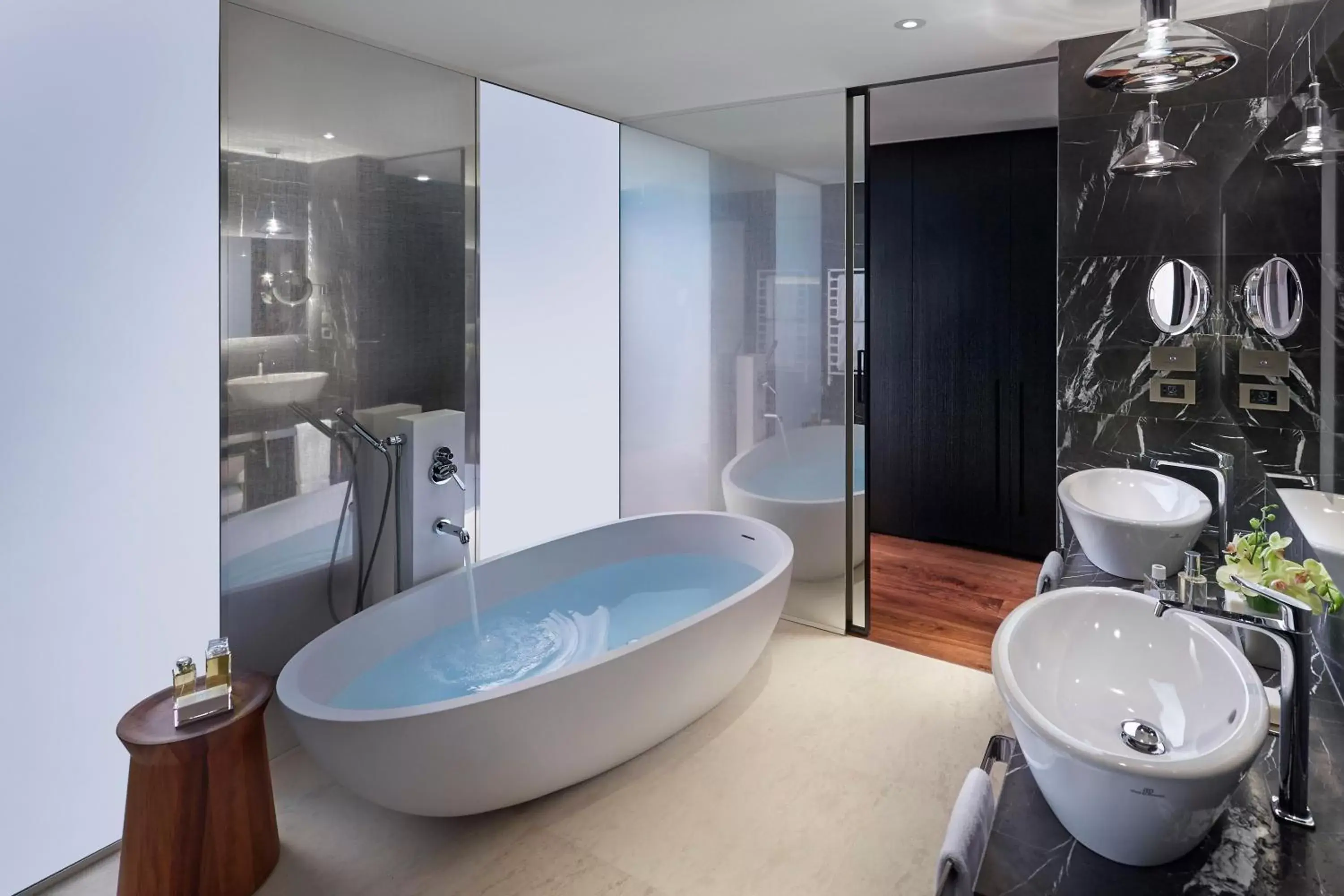 Bathroom in Mandarin Oriental, Milan