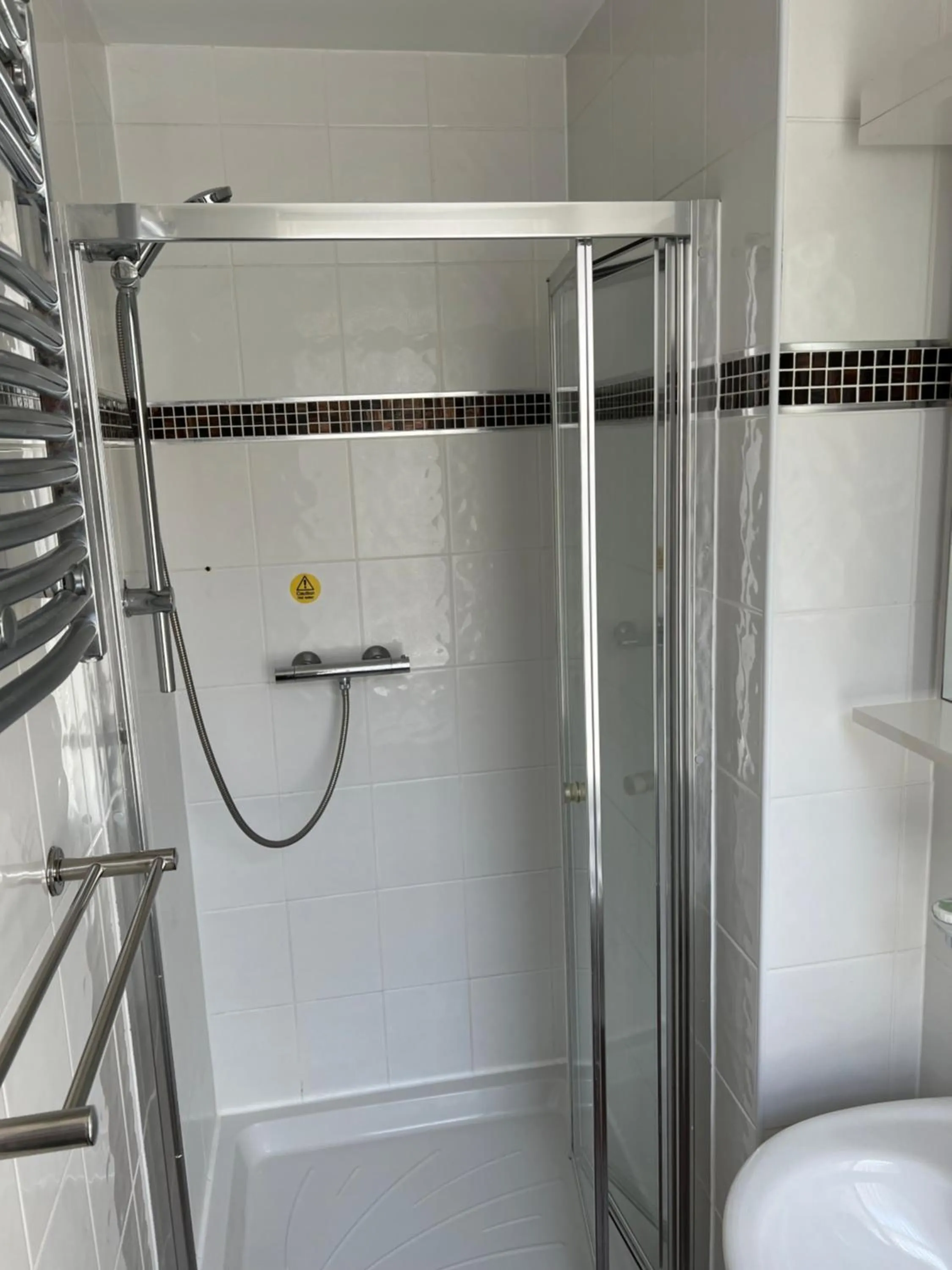 Shower in Southport Metro Hotel