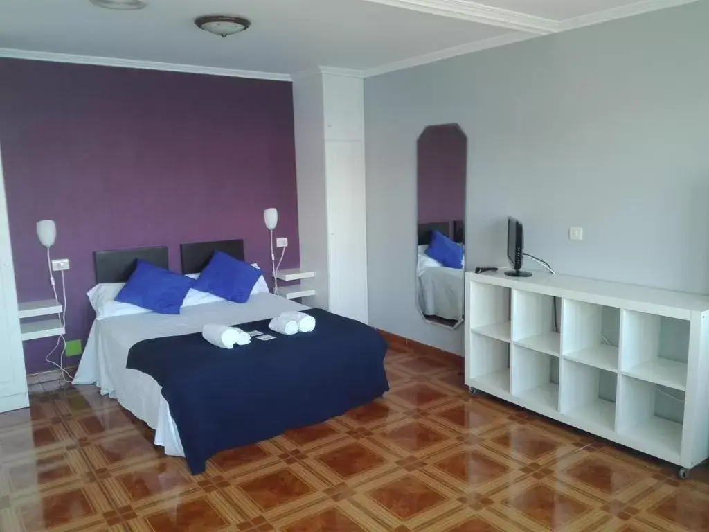 Small Double Room in Hotel Corcubión Playa de Quenxe