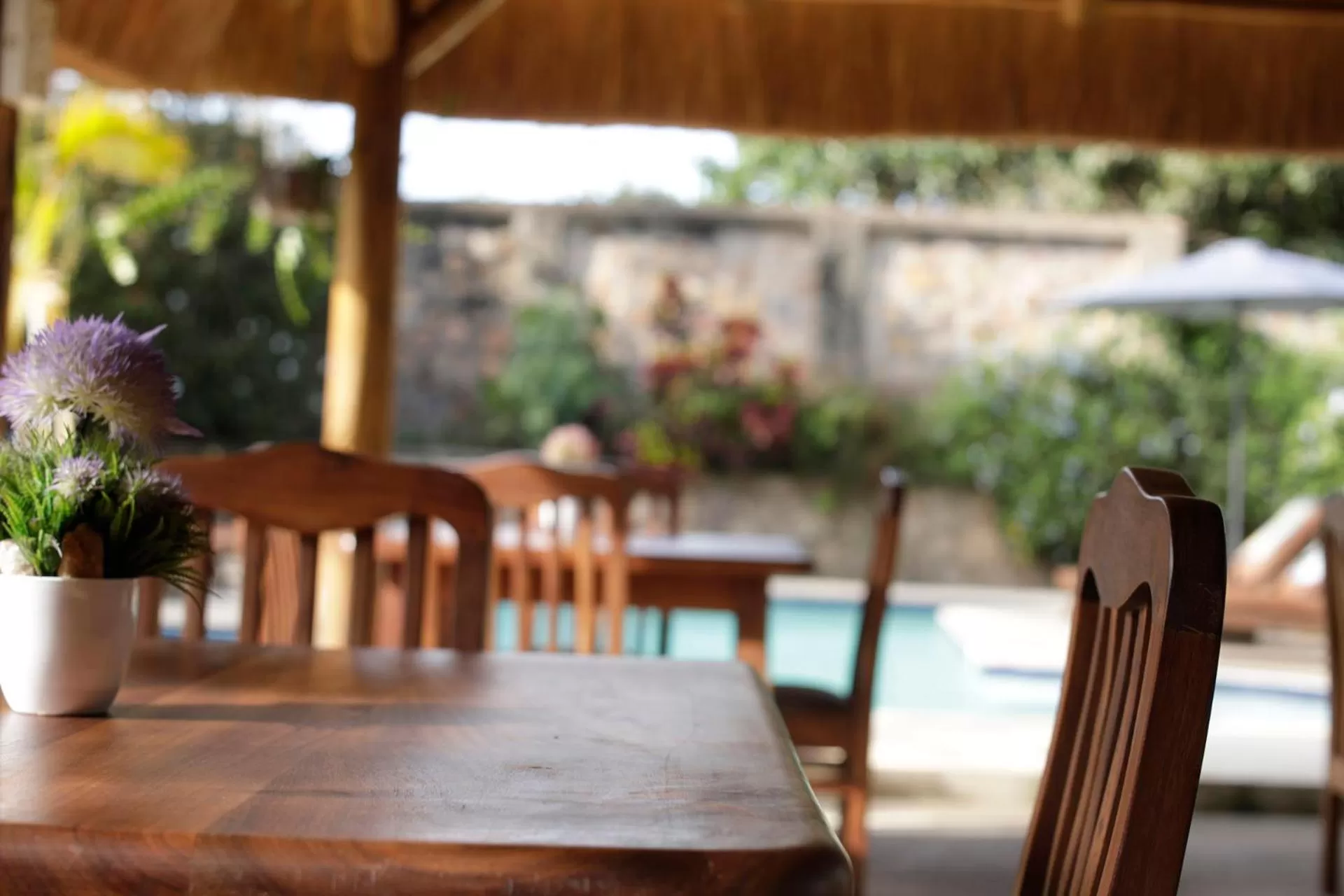 Patio, Restaurant/Places to Eat in Entebbe Palm Hotel