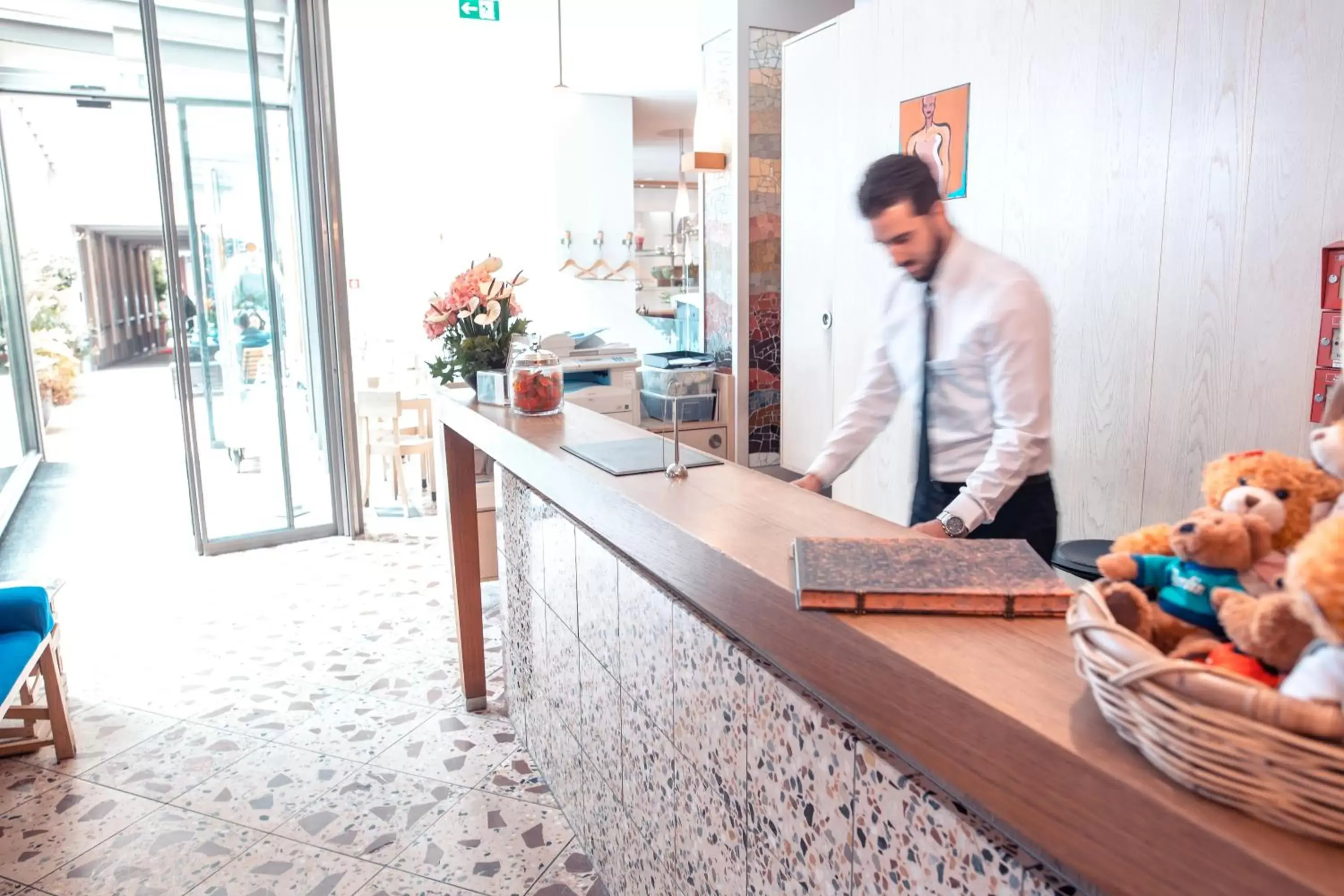 Lobby or reception, Lobby/Reception in Hotel Bleibtreu Berlin by Golden Tulip