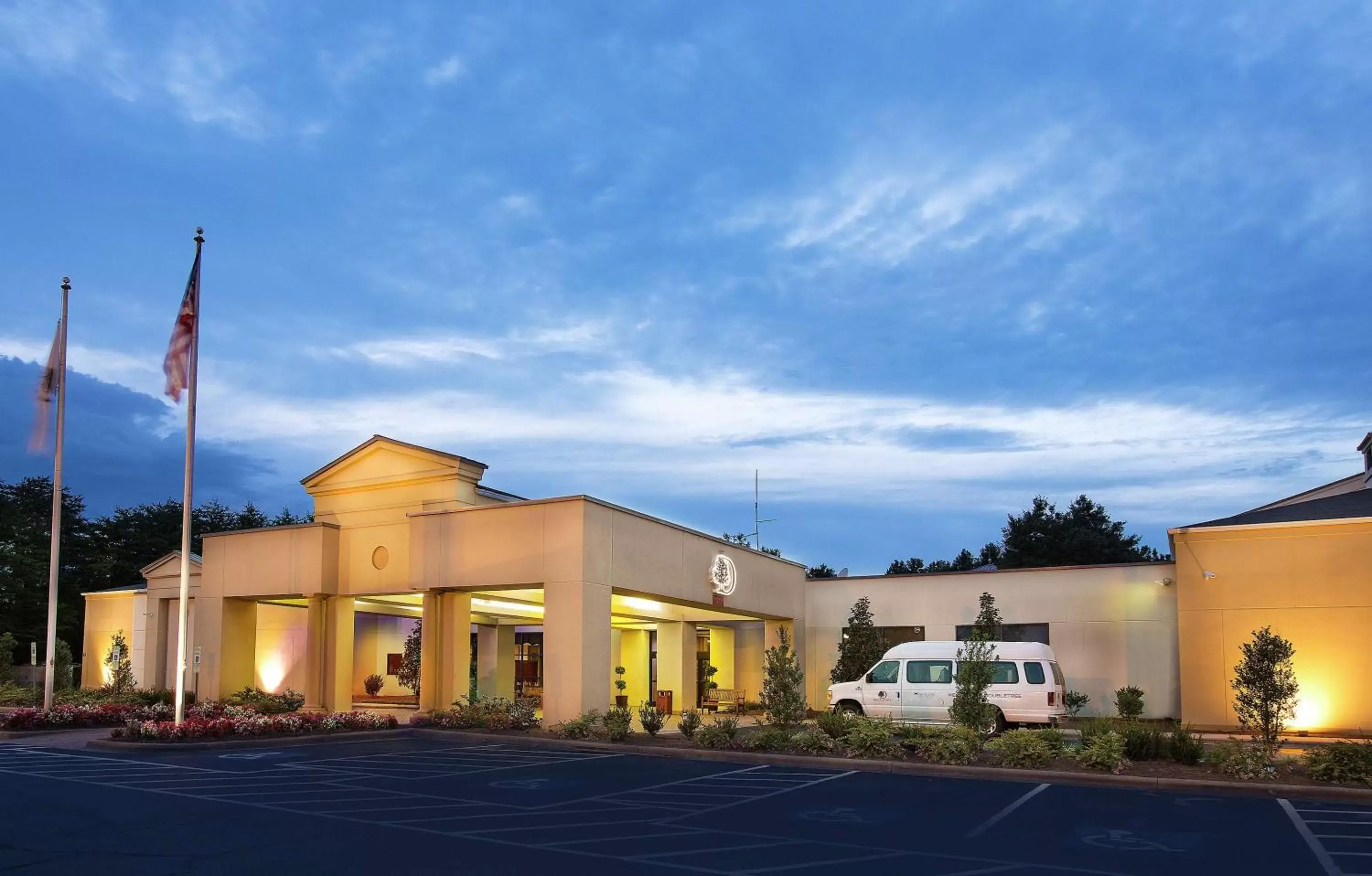 Property Building in DoubleTree by Hilton Charlotte Airport