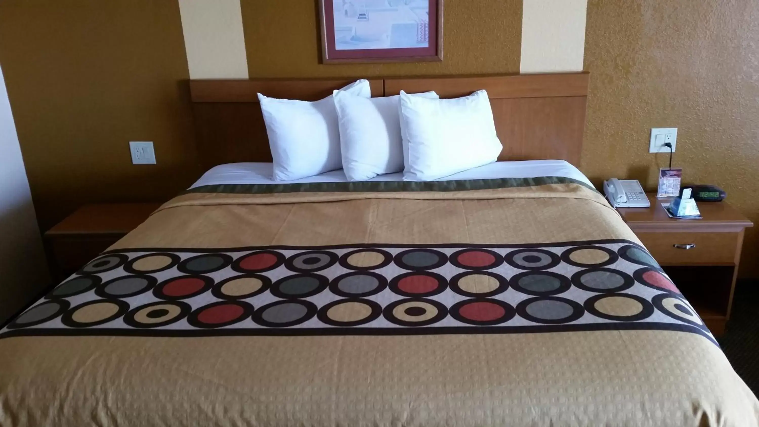 King Studio Suite - Non-Smoking in Super 8 by Wyndham Waco/Mall area TX King Studio Suite - Non-Smoking in Super 8 by Wyndham Waco/Mall area TX