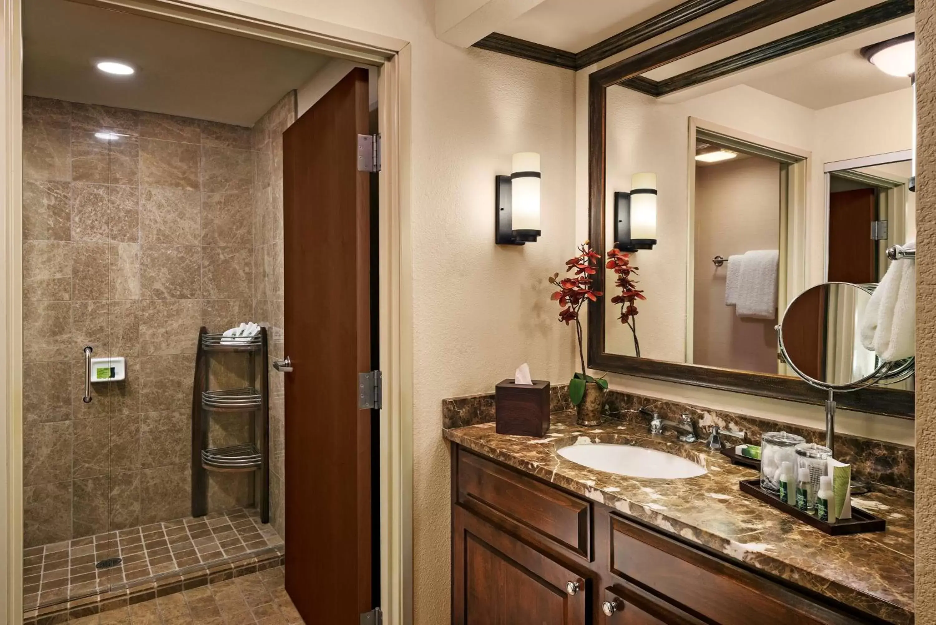 Bathroom in Sonesta Suites Scottsdale Gainey Ranch