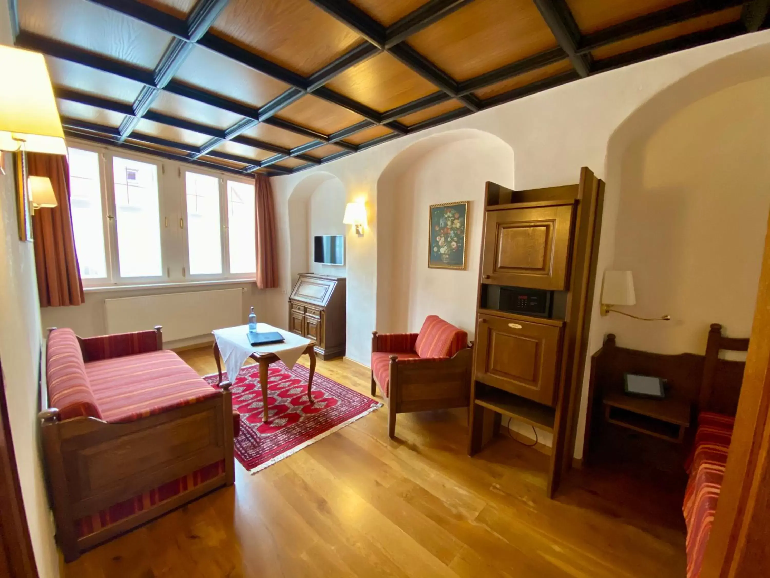 Photo of the whole room, Seating Area in Hotel Deutsches Haus