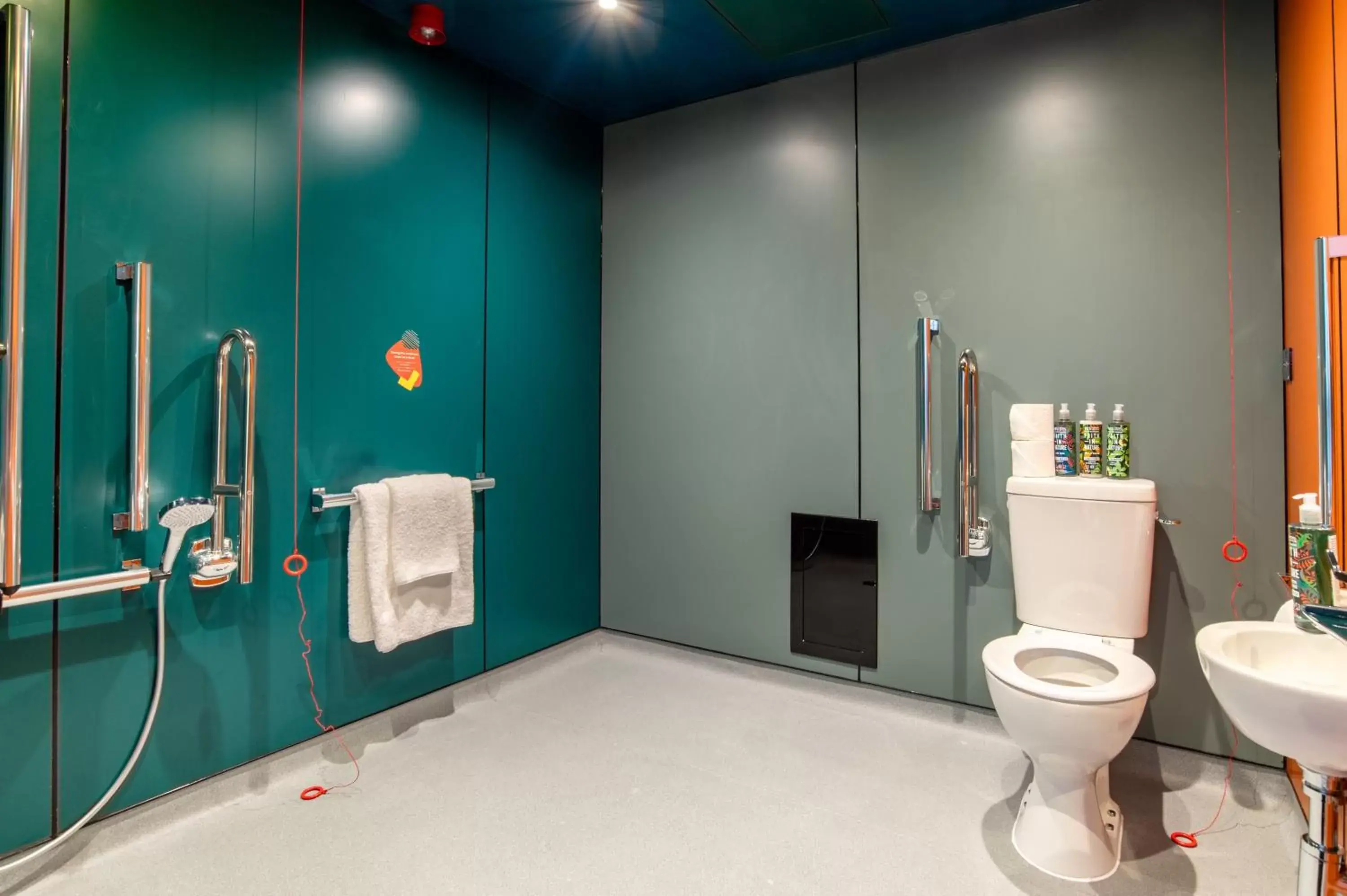Facility for disabled guests, Bathroom in YOTEL Manchester Deansgate