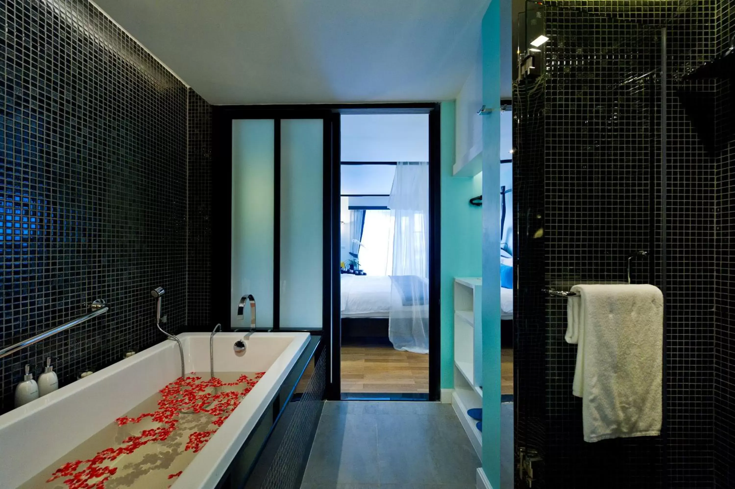 Bathroom in Wave Hotel Pattaya