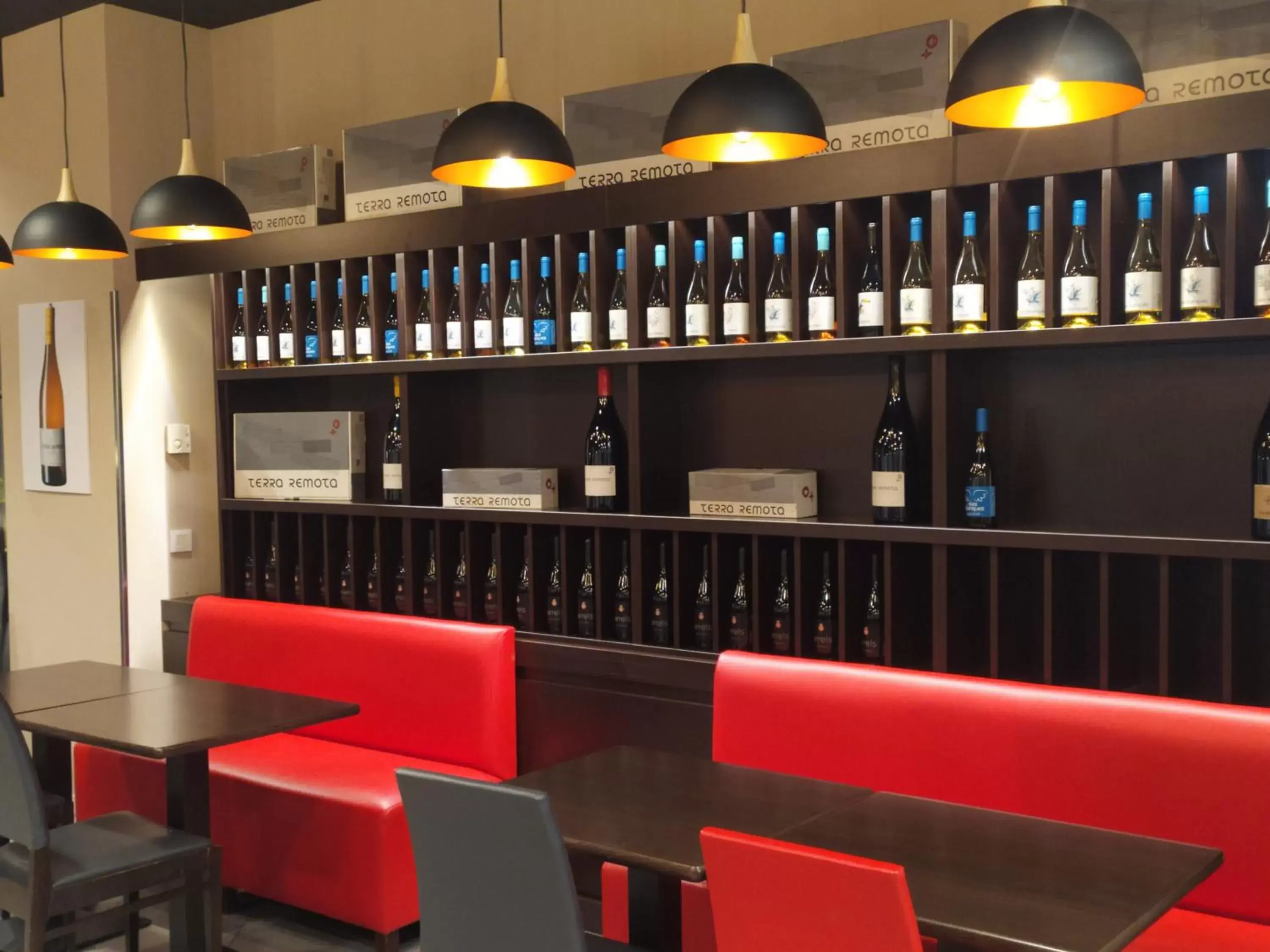 Restaurant/places to eat, Lounge/Bar in Ibis Girona