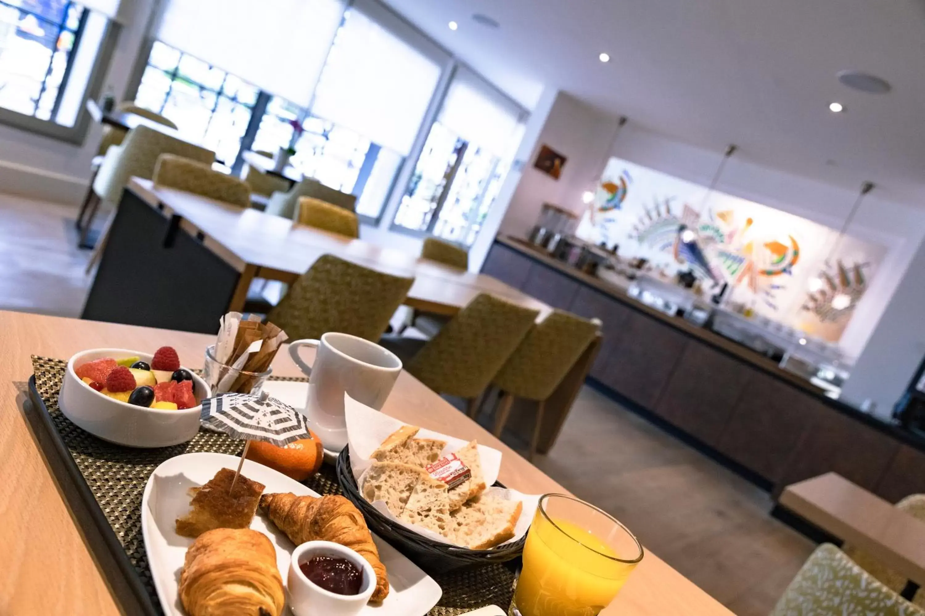 Buffet breakfast, Restaurant/Places to Eat in Hôtel Ginkgo - SPA Biloba