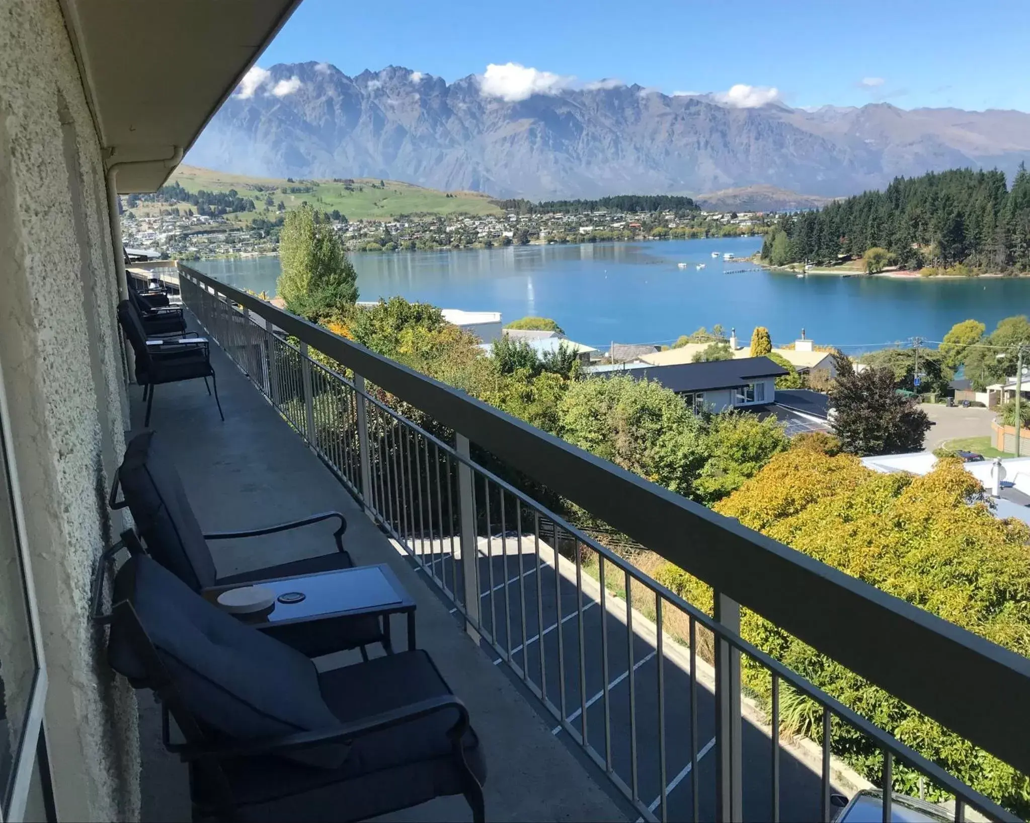 Lakeview Two bedroom studio with Kitchenette in Earnslaw Lodge