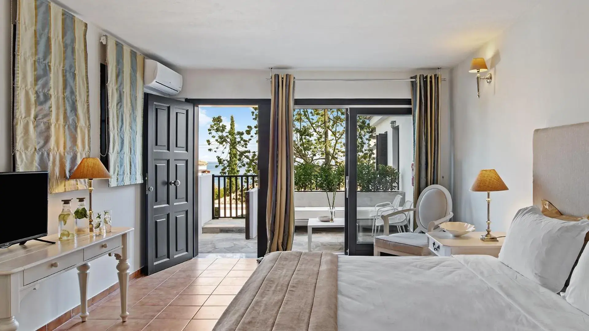 Bedroom in Aegean Suites Hotel