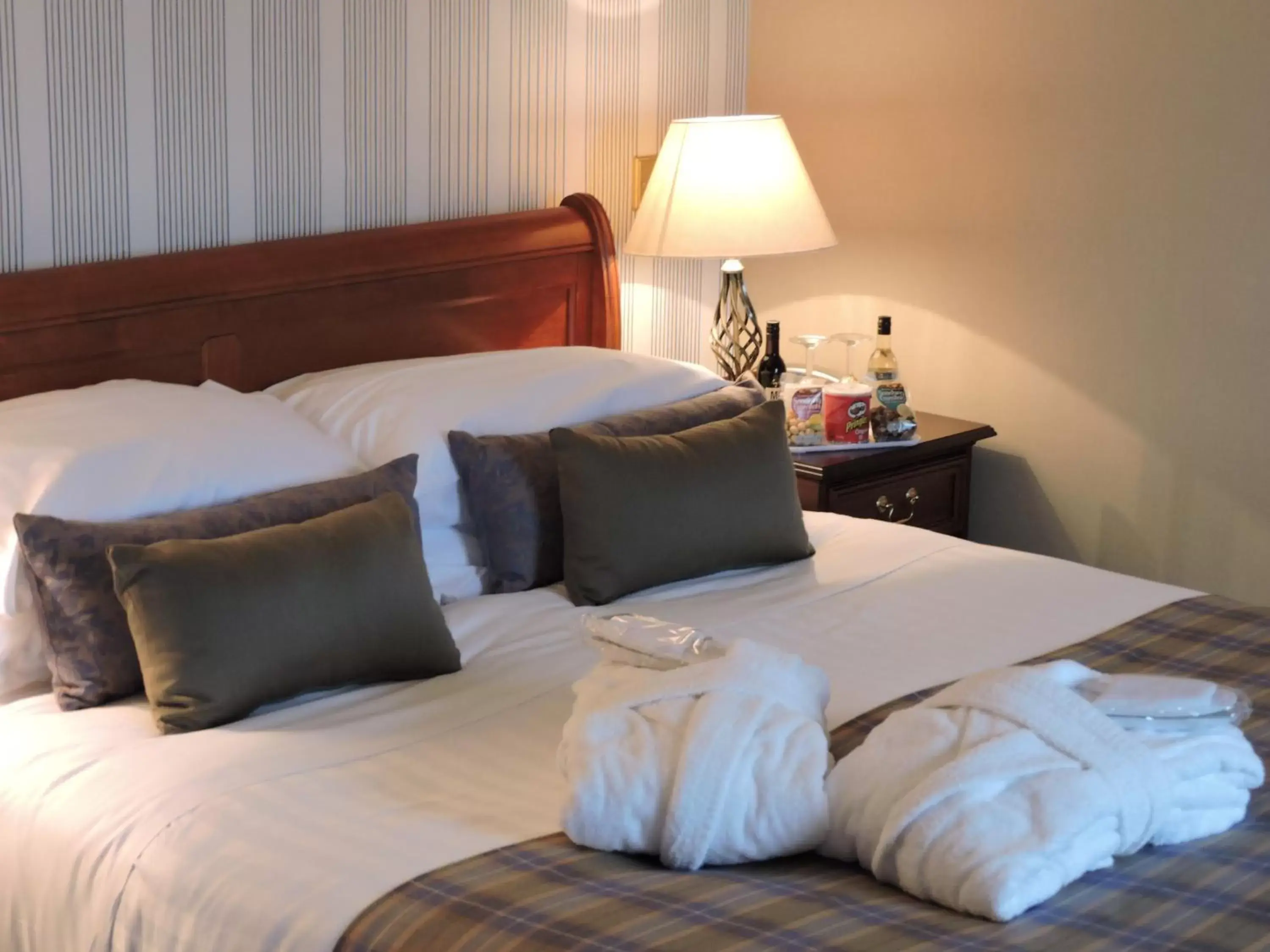 Bed, Room Photo in Alexandra Hotel