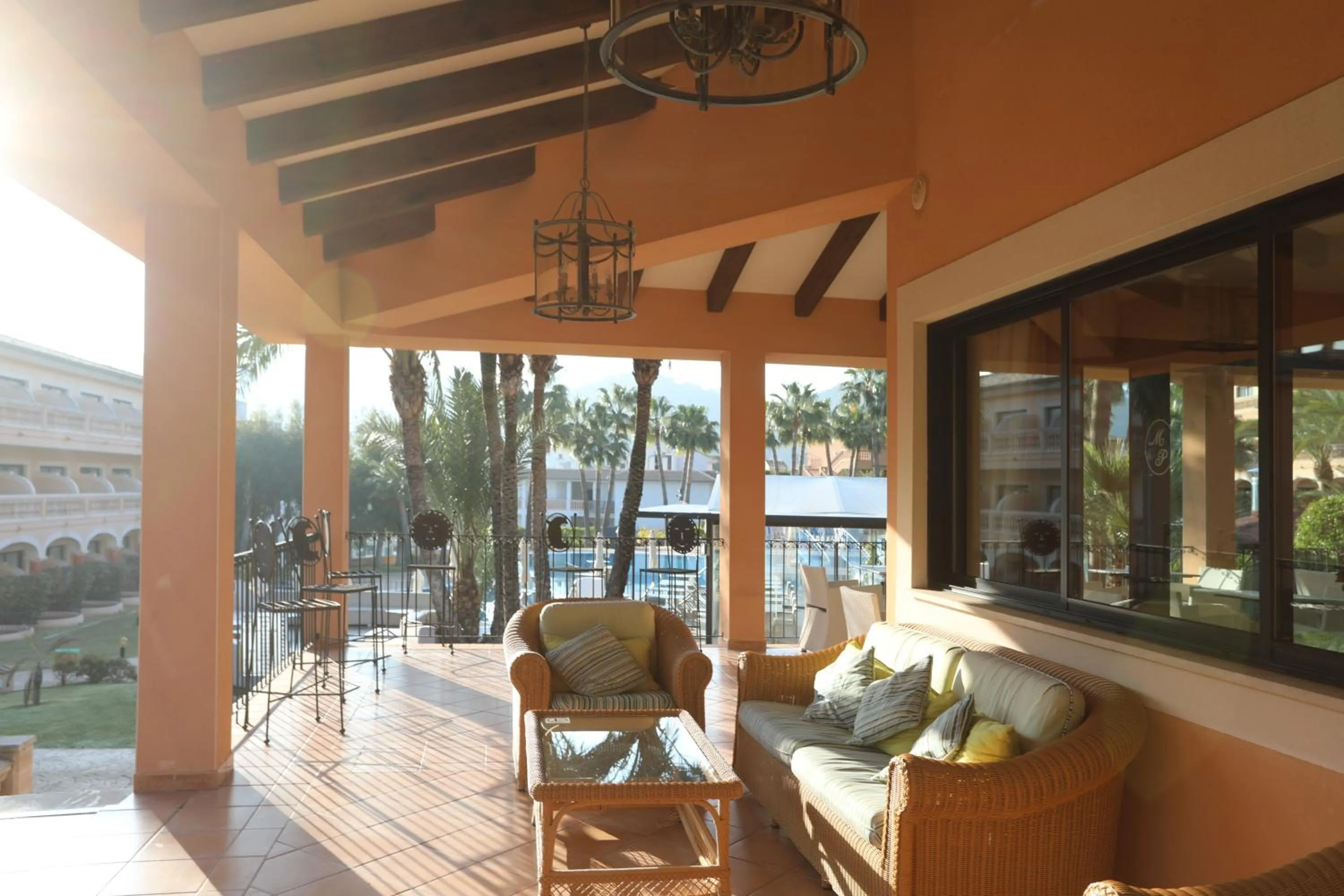 Lounge or bar in Mon Port Hotel & Spa