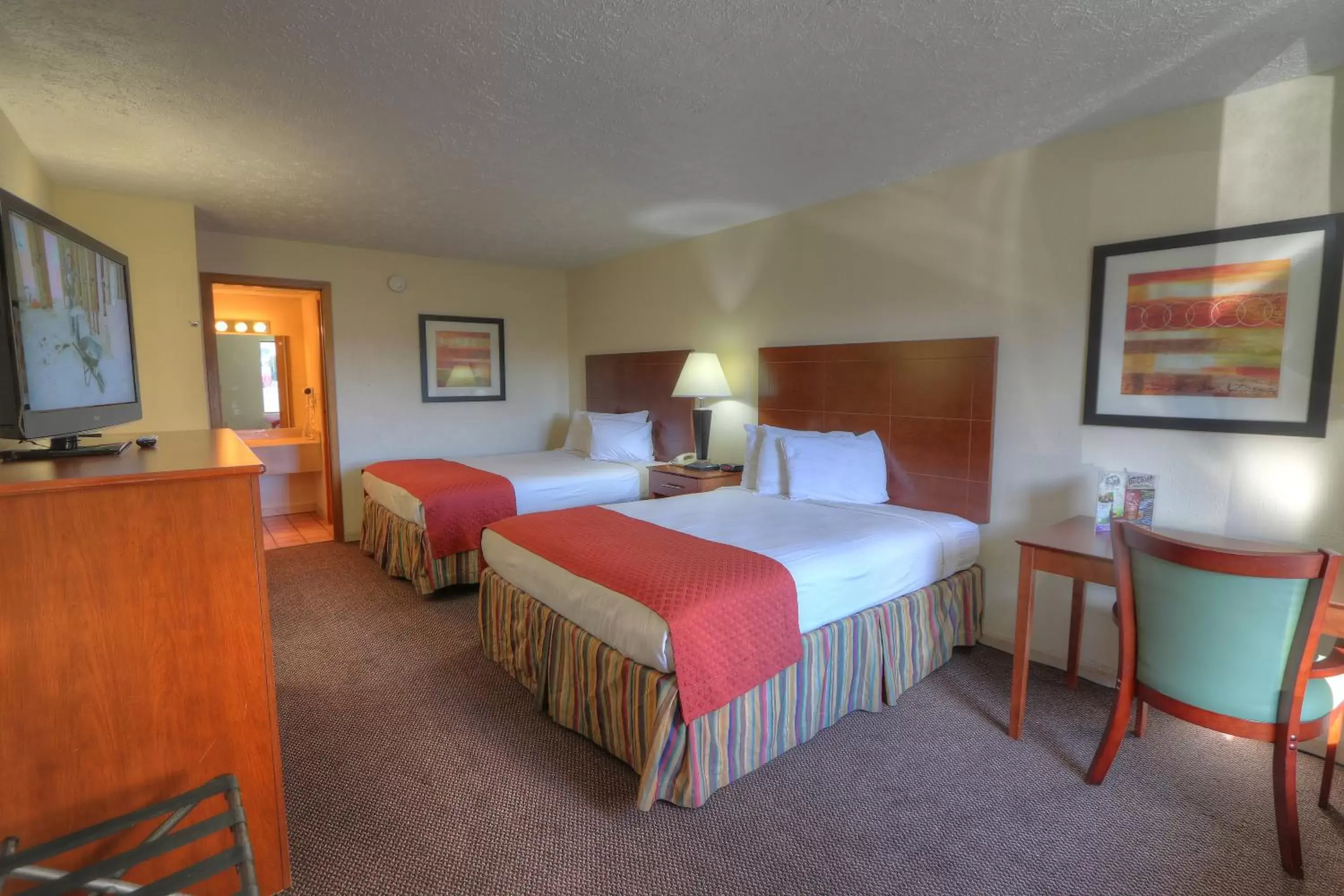 Photo of the whole room in Days Inn By Wyndham Pigeon Forge South