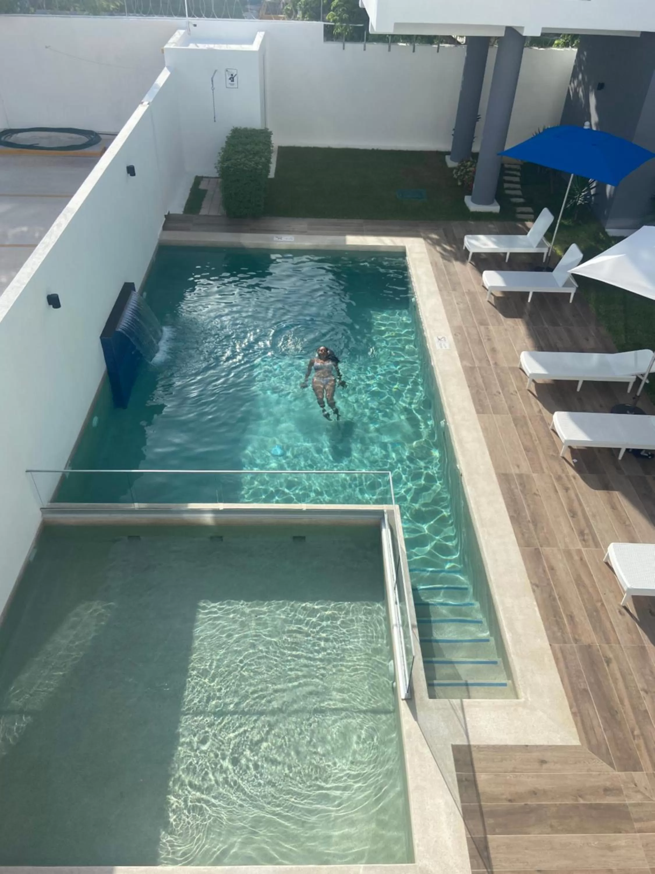 Swimming pool in Heaven Hotel