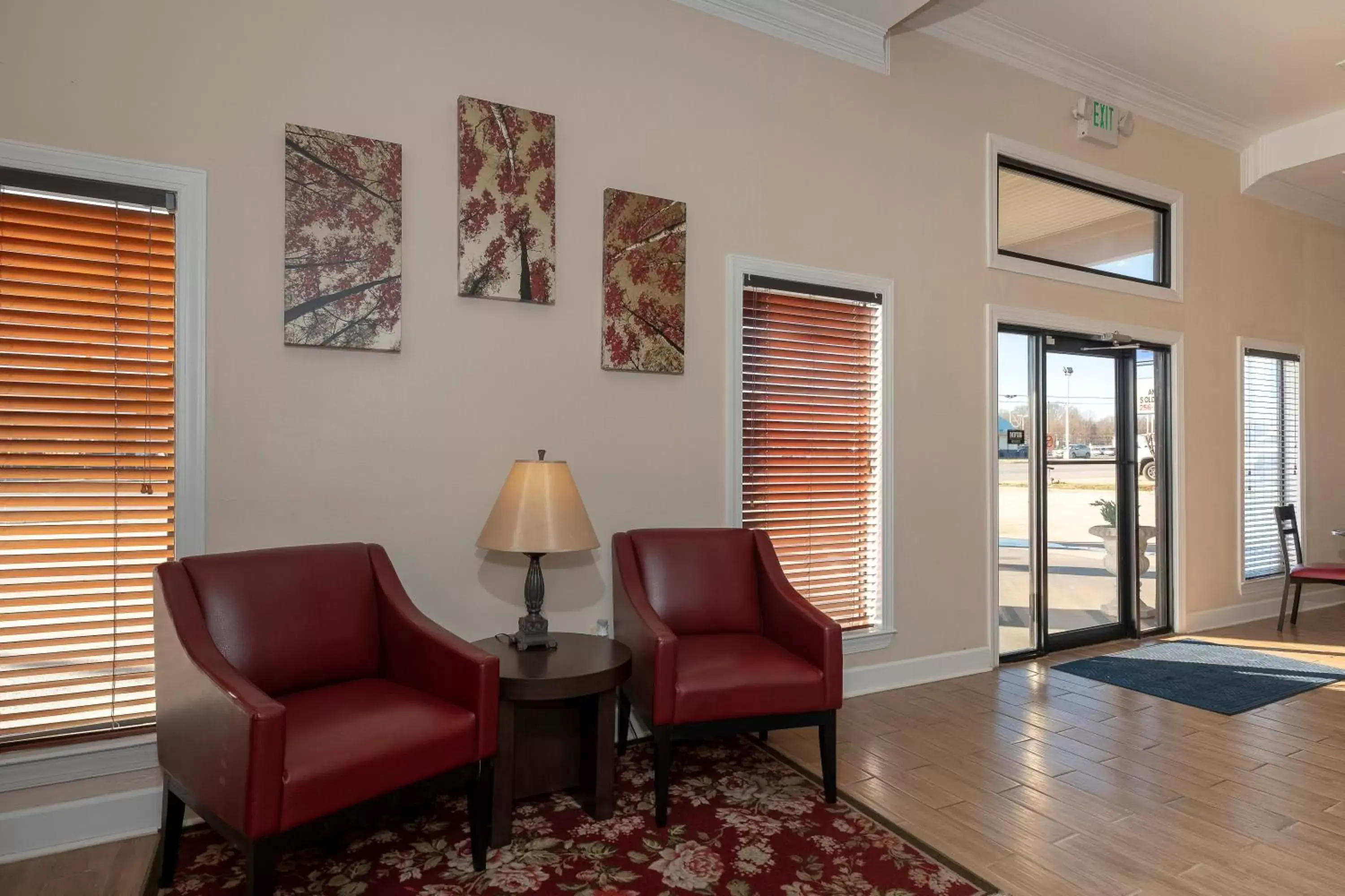 Lobby or reception, Seating Area in Red Roof Inn Muscle Shoals