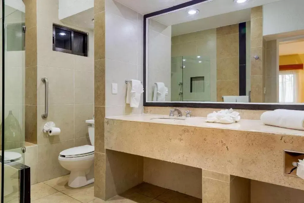 Bathroom in Comfort Inn Córdoba