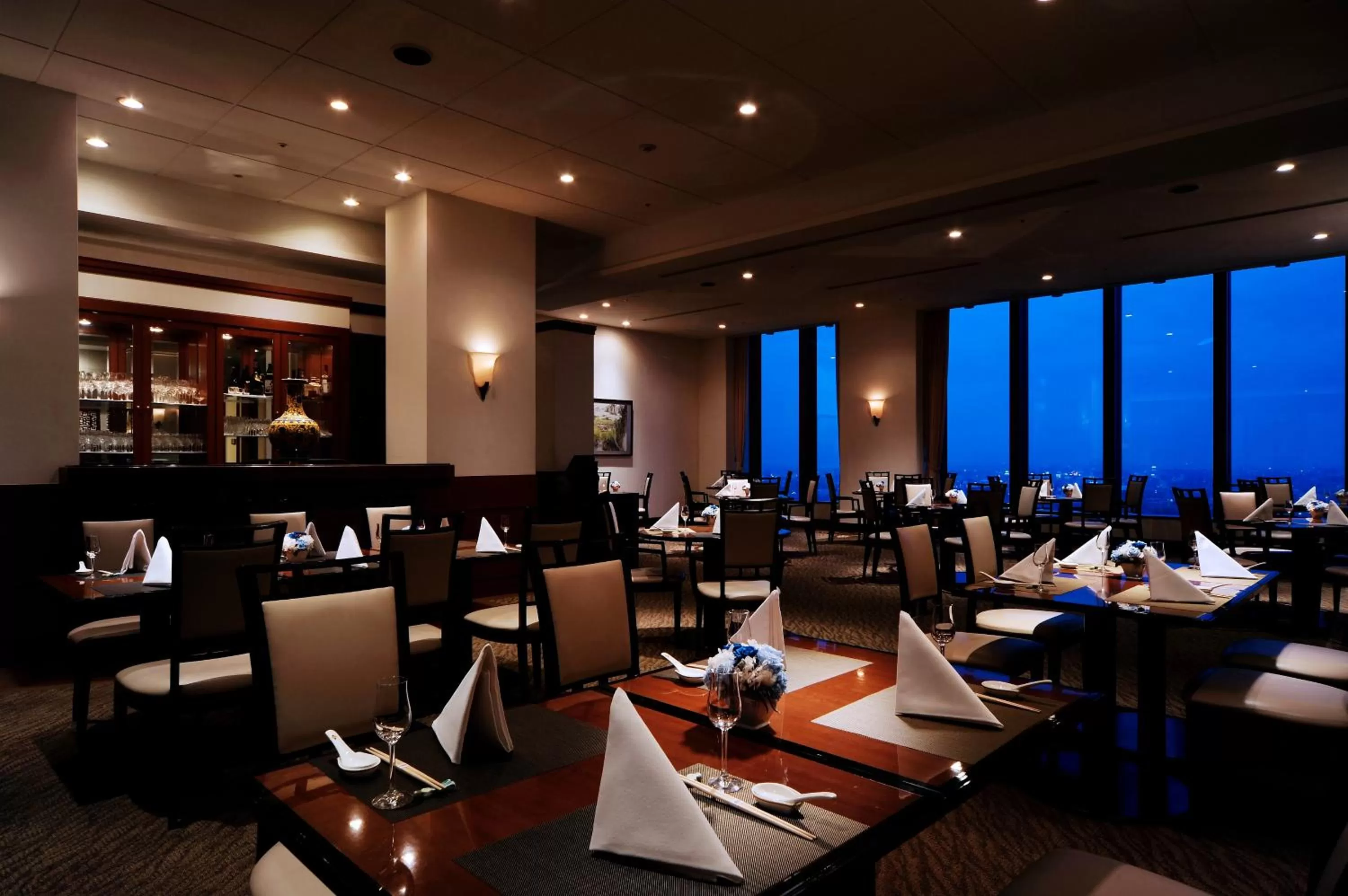 Restaurant/places to eat in Royal Pines Hotel Urawa