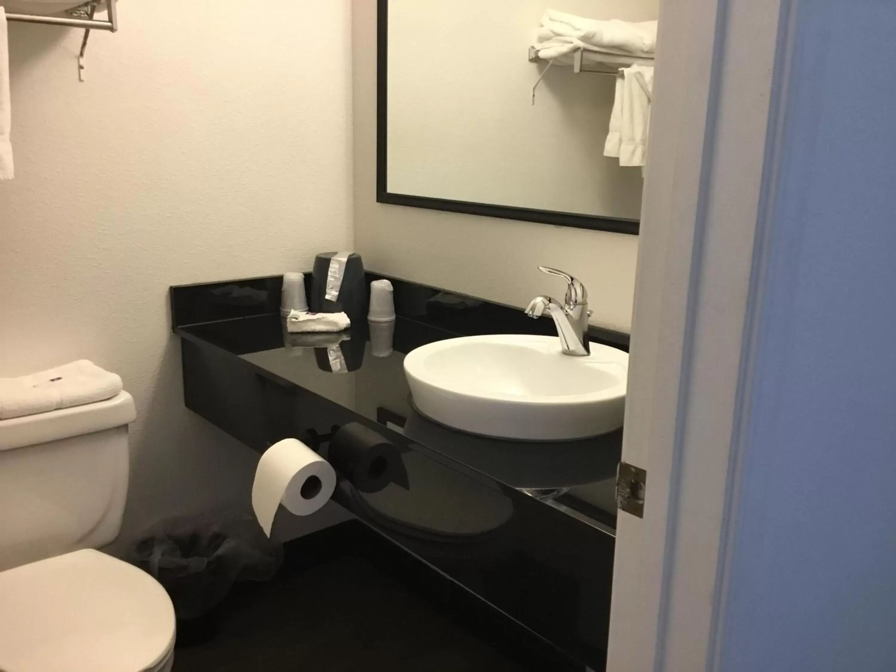 Bathroom in Motel 6-Baker City, OR